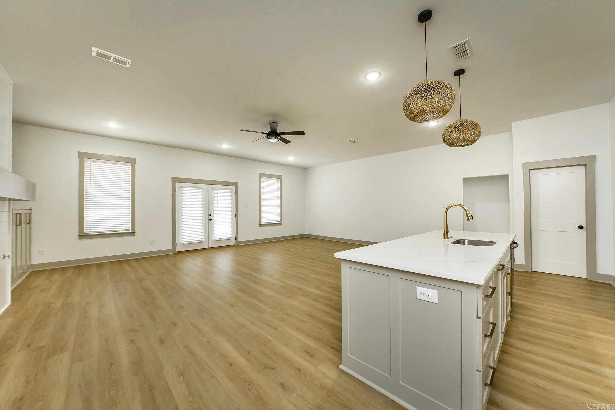 Property at 9224  Wooddale - Image 11