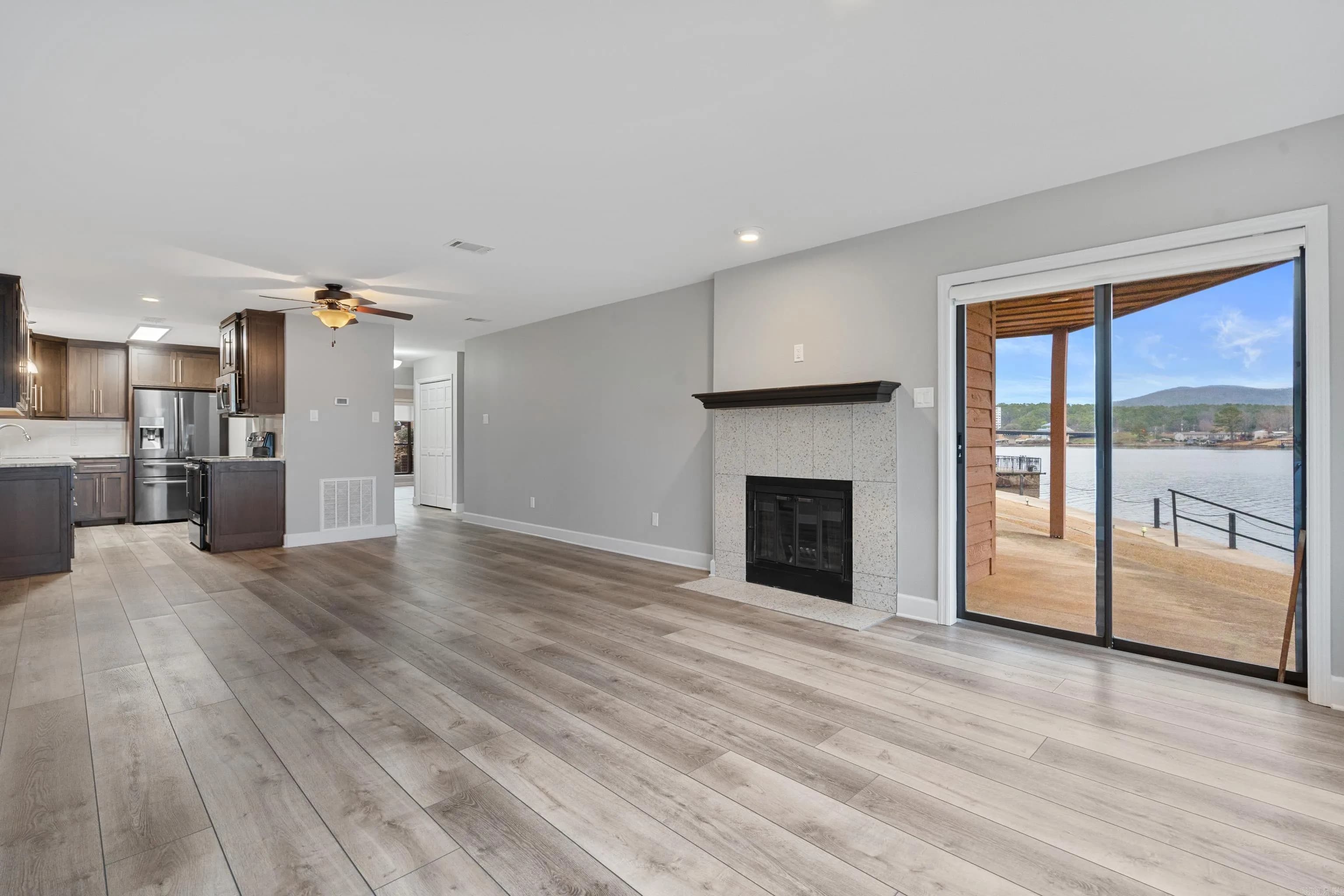 Property at 310  Kleinshore, C-1 - Image 9