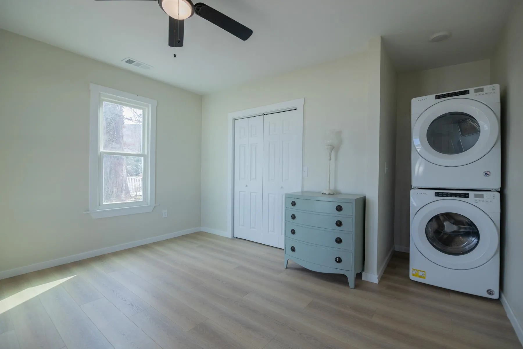 Property at 605 W Cross - Image 11