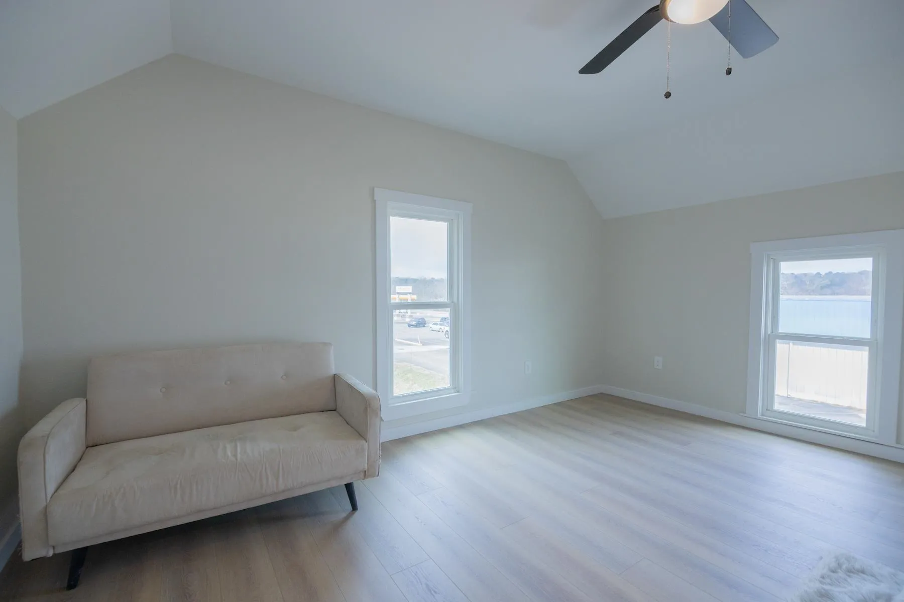 Property at 605 W Cross - Image 15