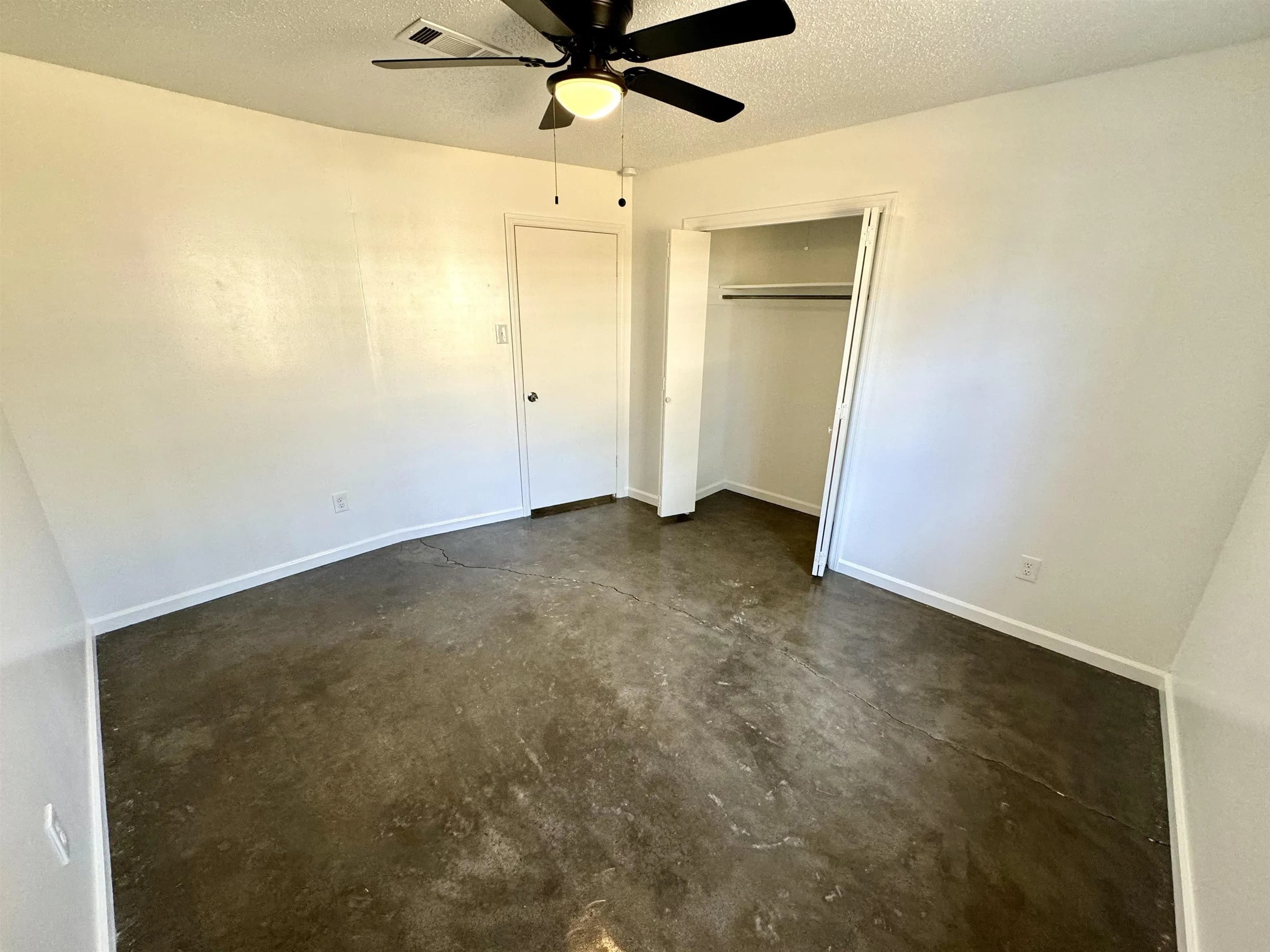 Property at 600  Mimi - Image 7