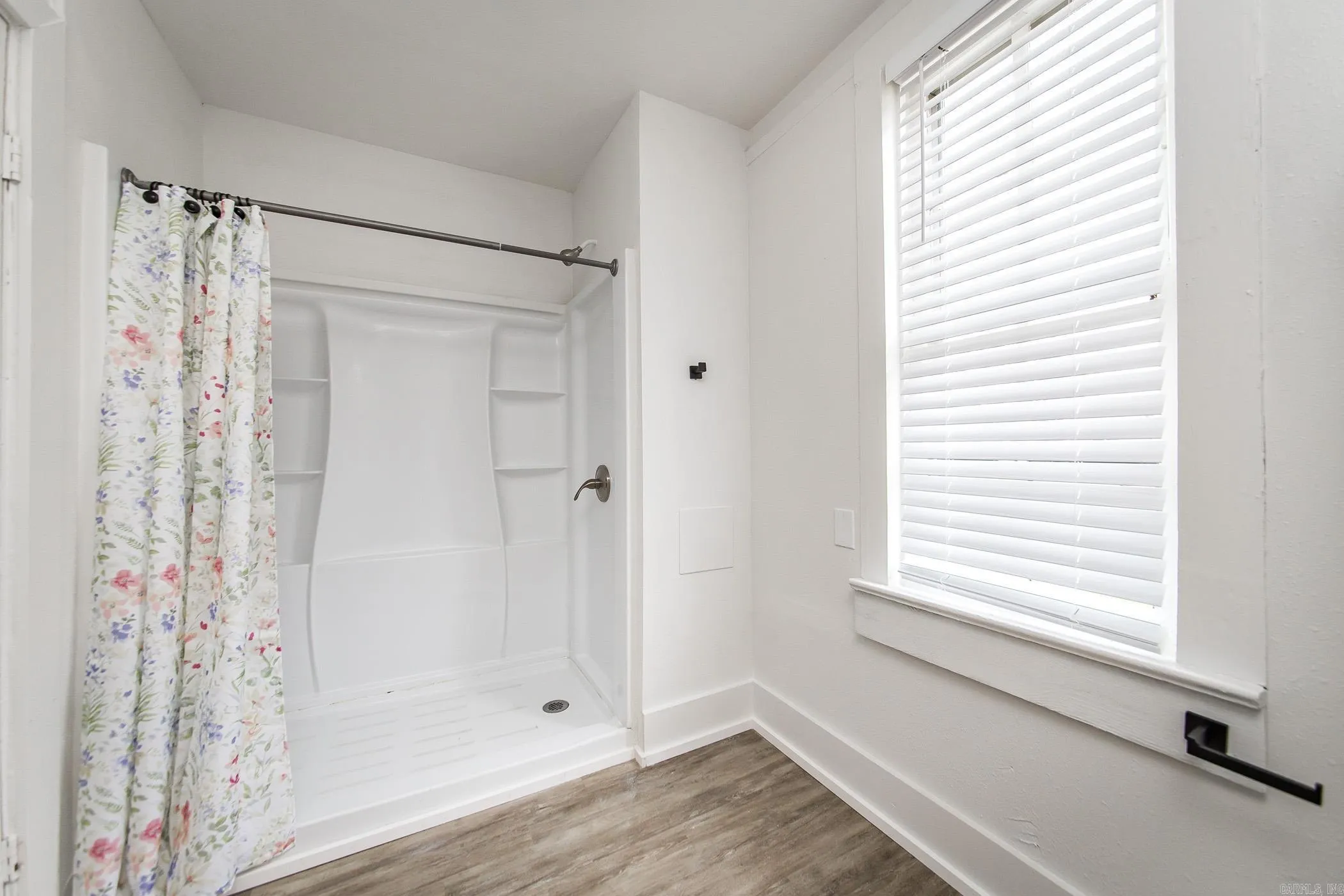 Property at 283  Pine - Image 20