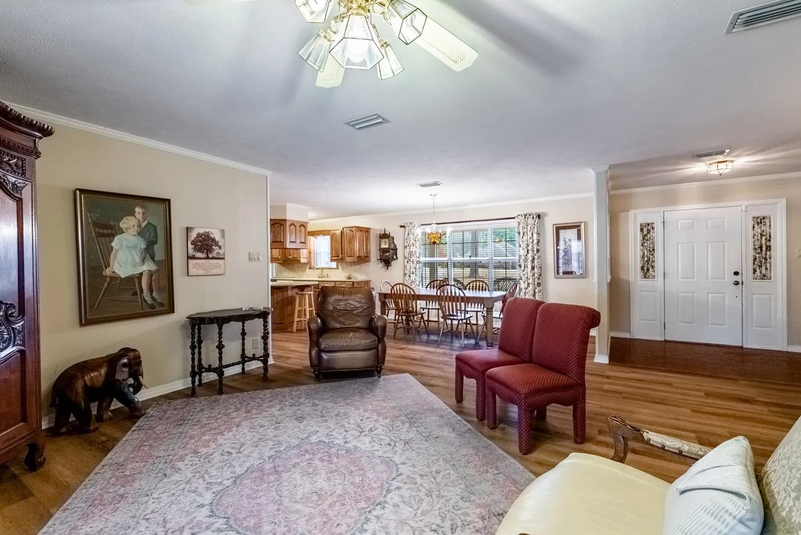 Property at 2325  Hermes - Image 6