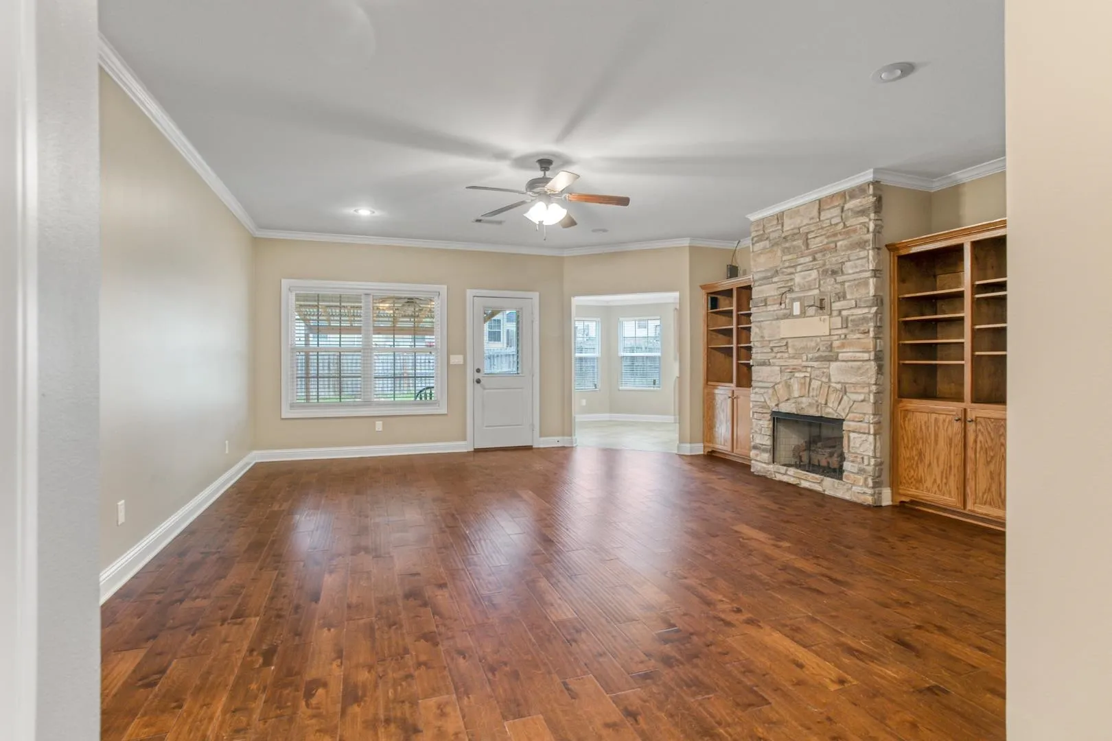 Property at 604  Surrey - Image 10