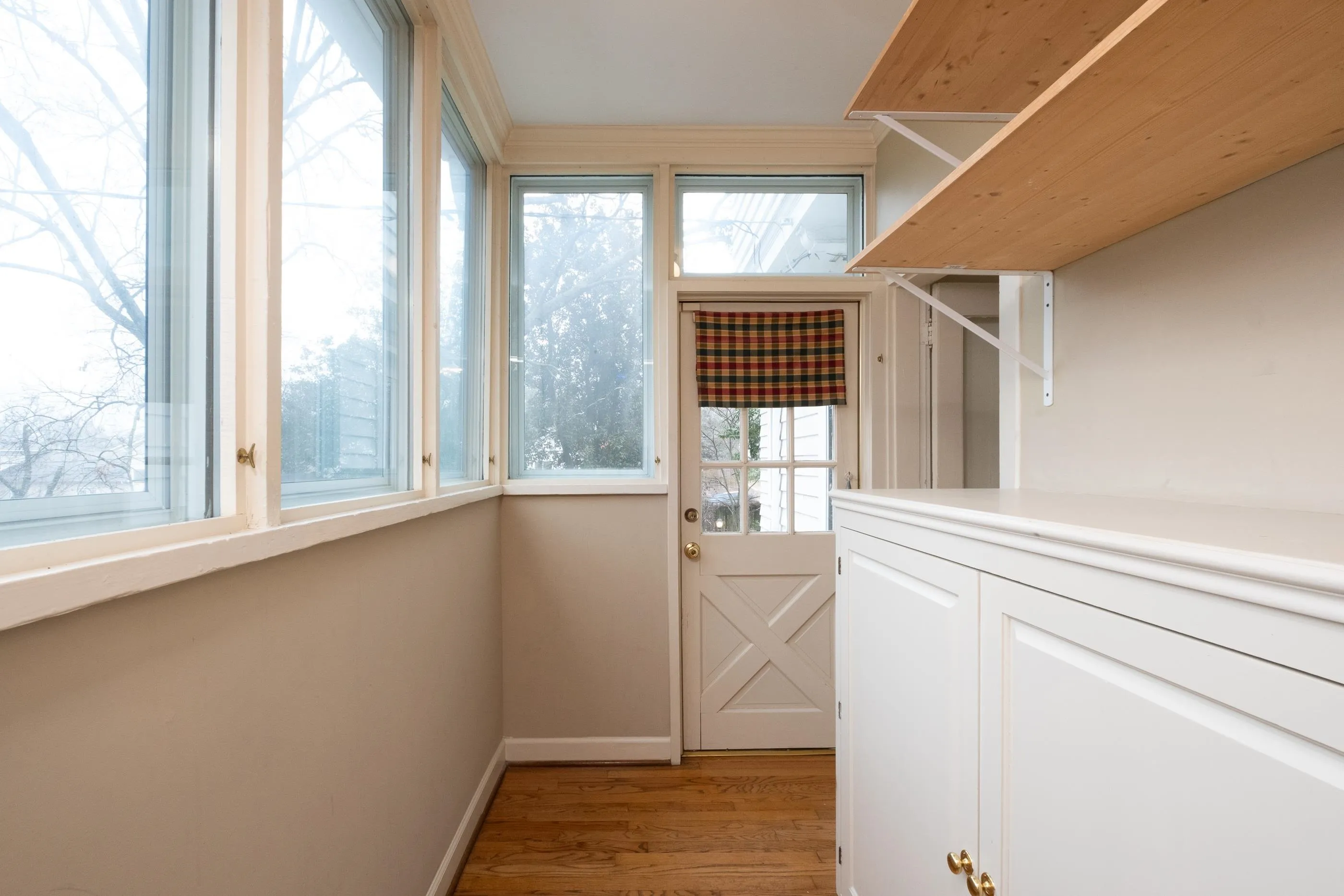Property at 105  Colonial - Image 30