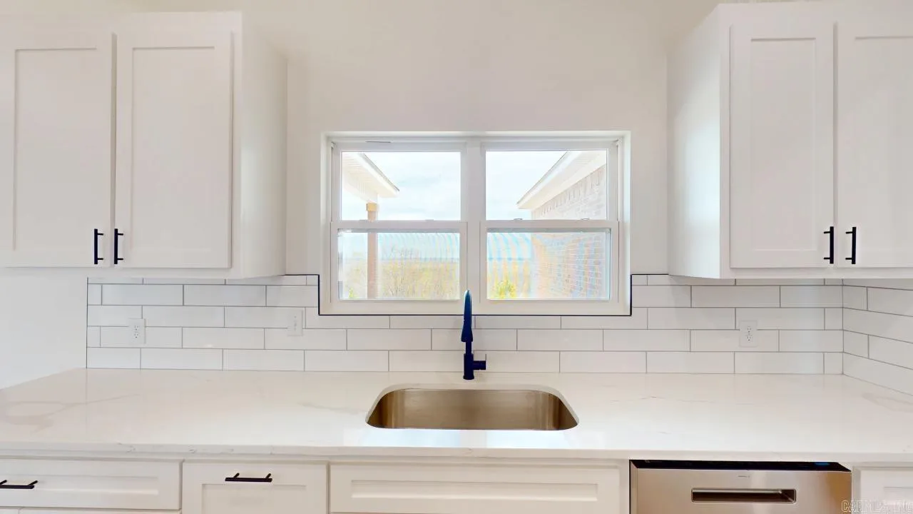 Property at 23  Four mile hill - Image 15