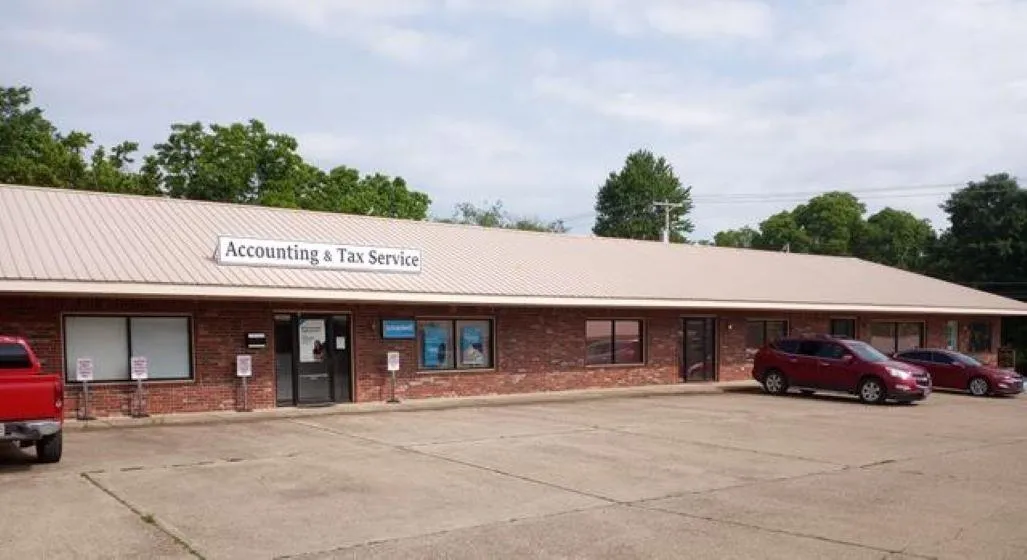 Property at 211 E Washington - Image 1