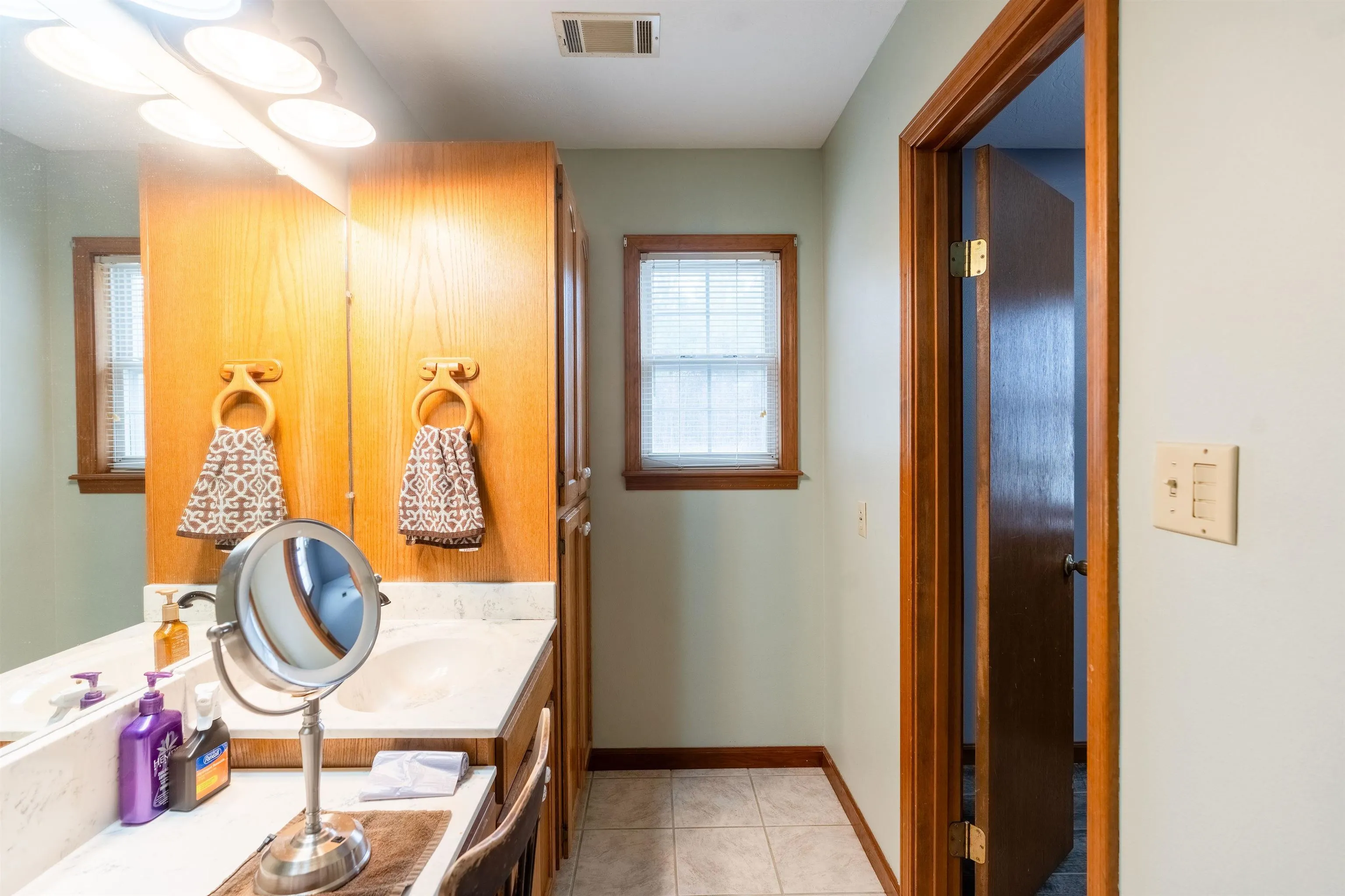 Property at 425  Graham - Image 18