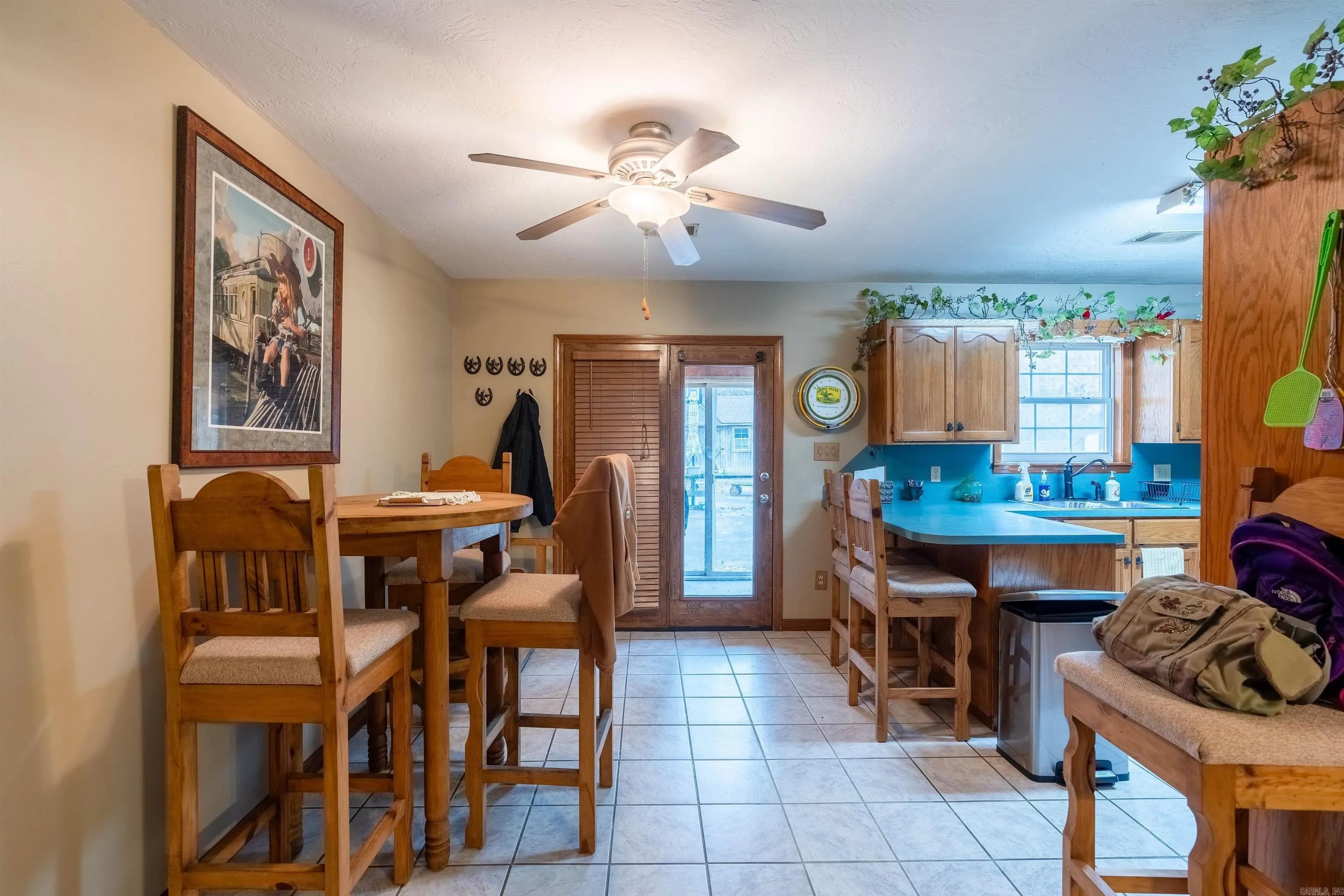 Property at 425  Graham - Image 10