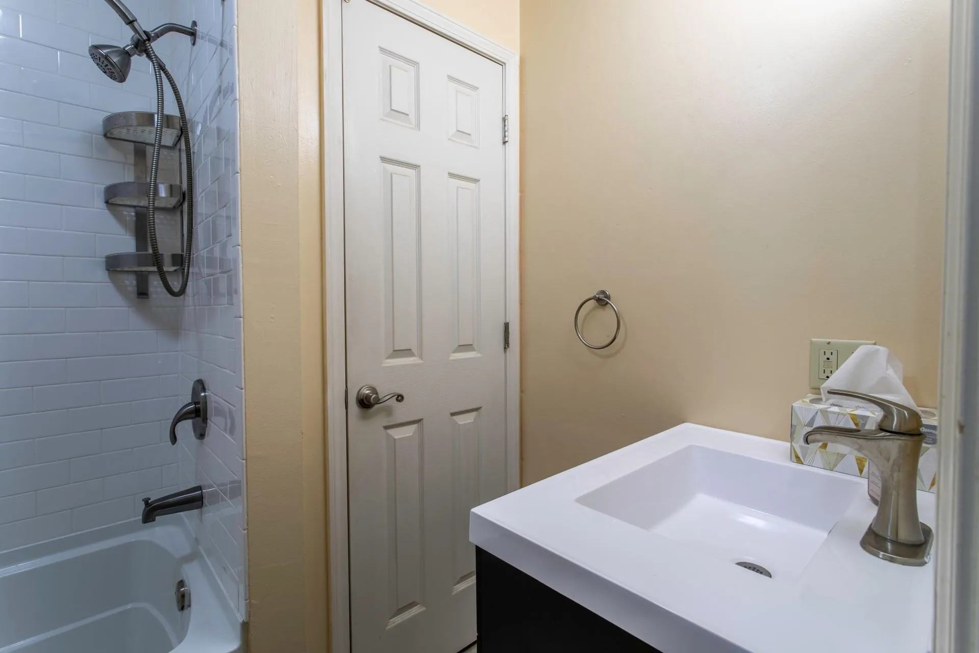 Property at 39  Emma - Image 15