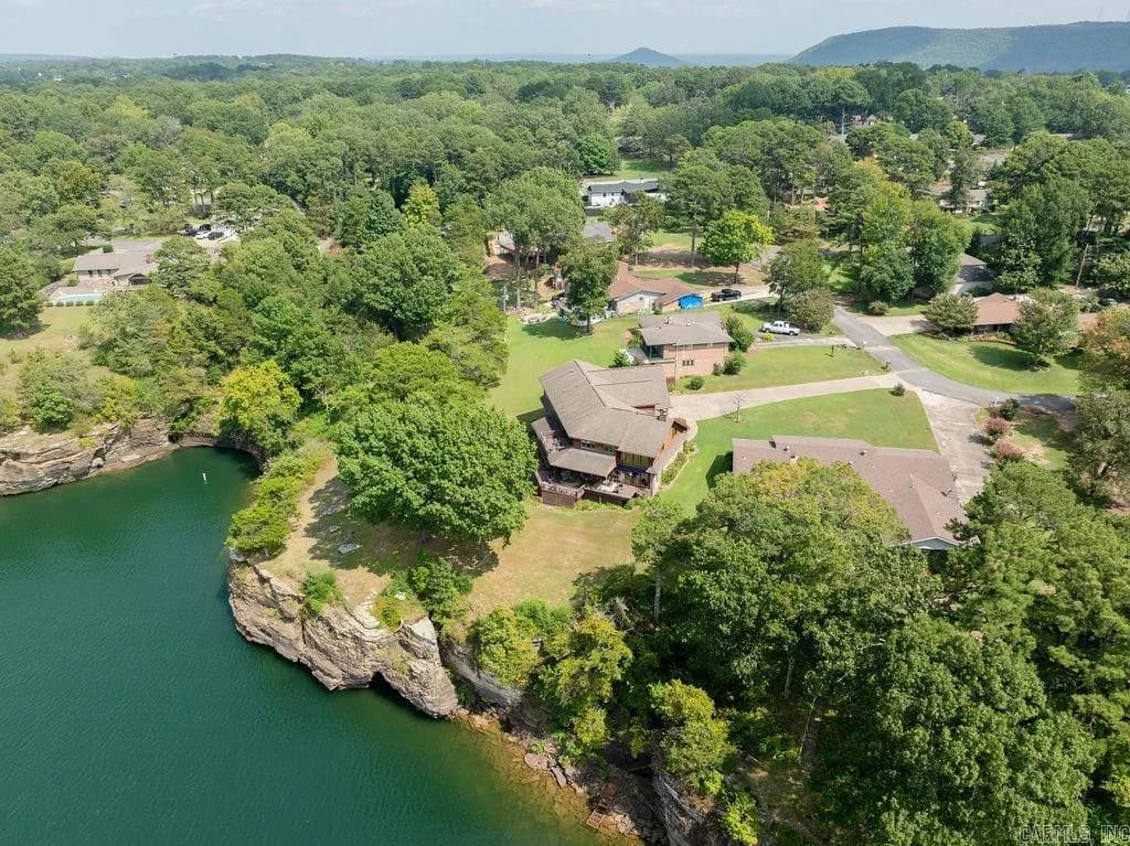 Property at 950  Anderson circle - Image 5