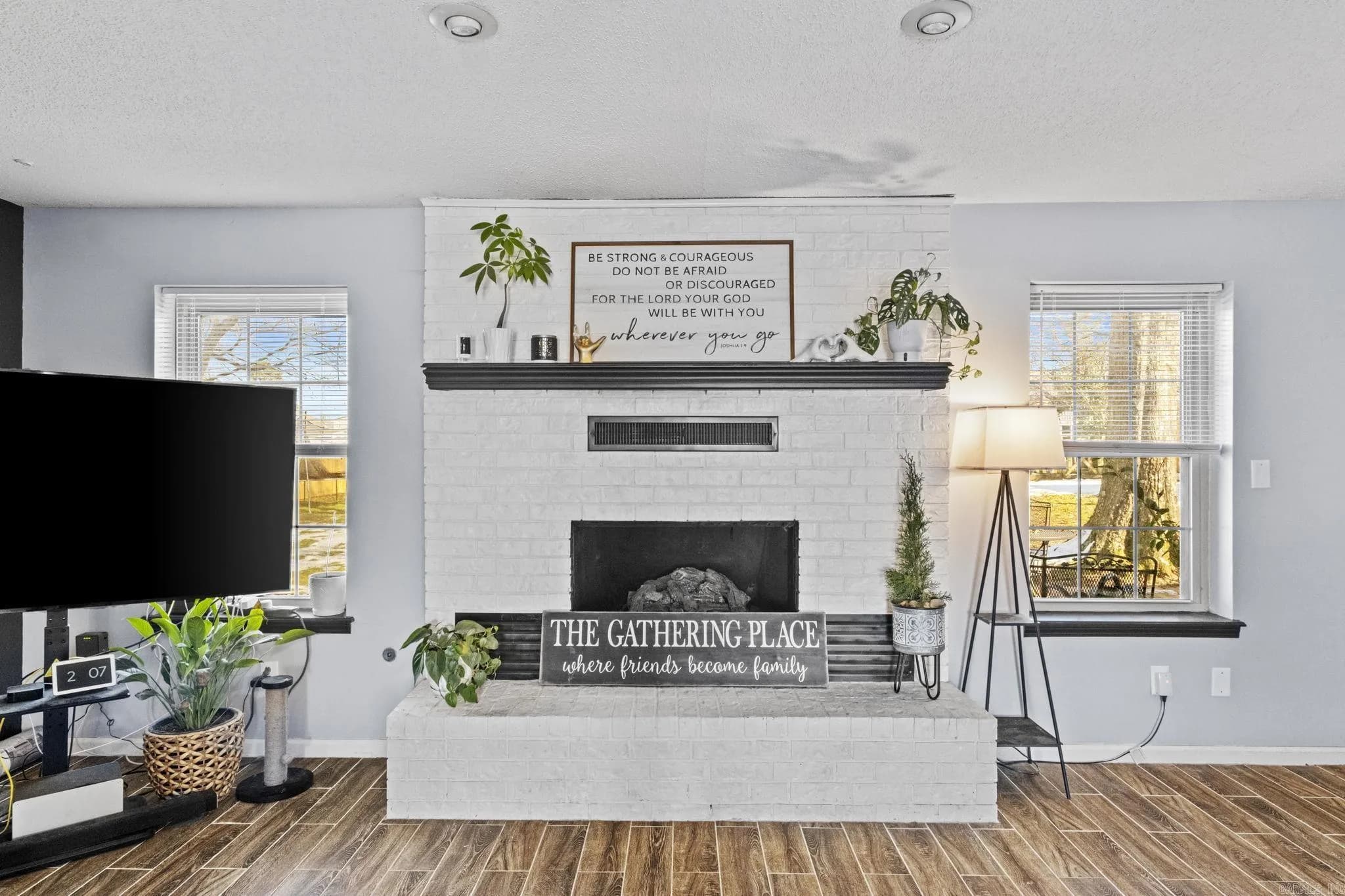 Property at 1017 N Jeff davis - Image 5