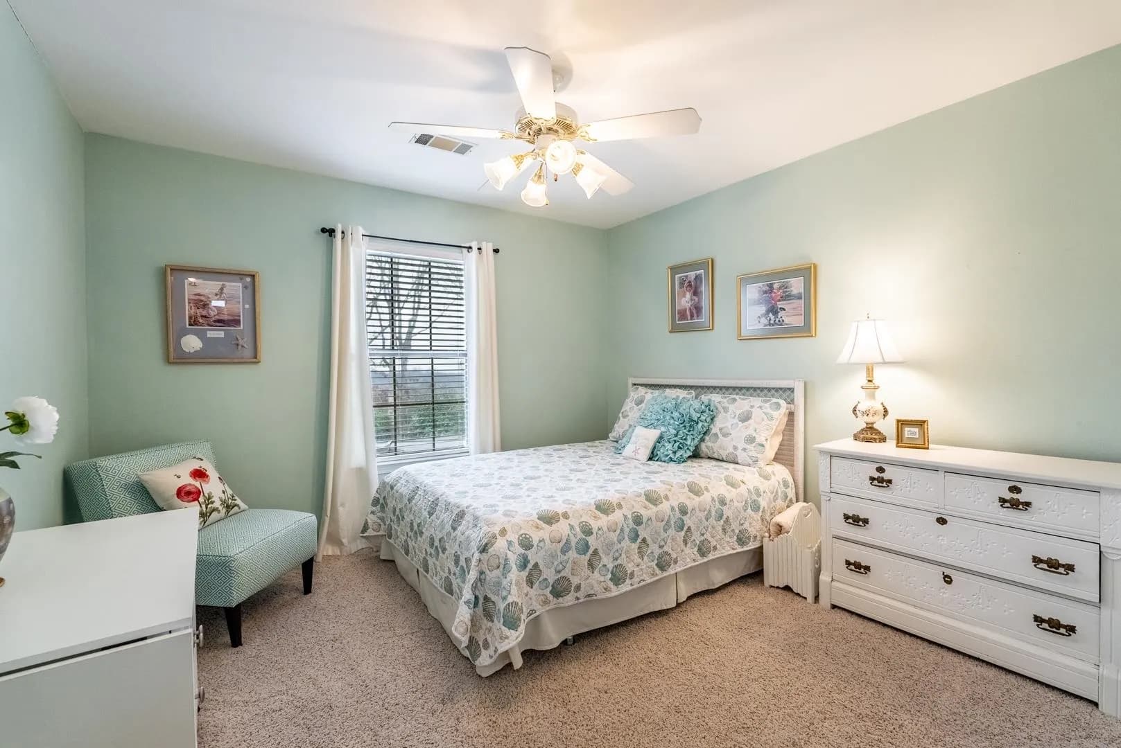 Property at 3116  Overcup - Image 25