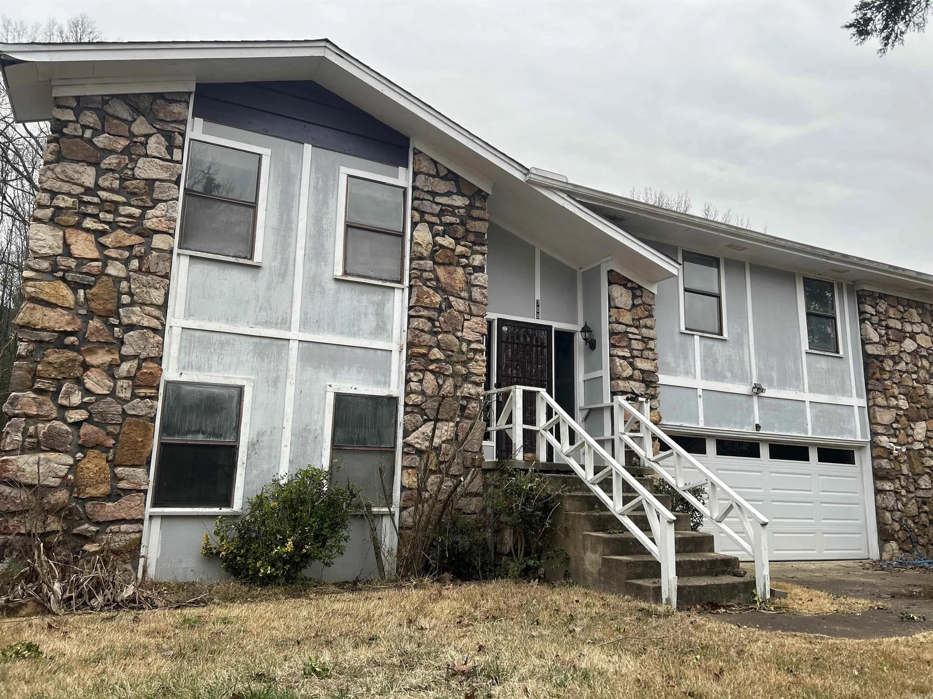 Property at 708  Hapsburg - Image 2