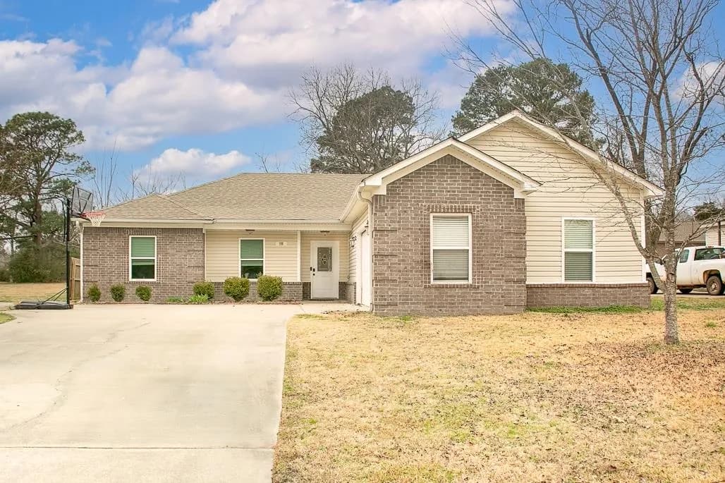 Property at 198  N polk - Image 1
