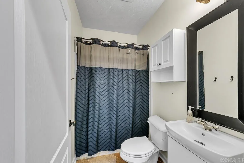 Property at 198  N polk - Image 33
