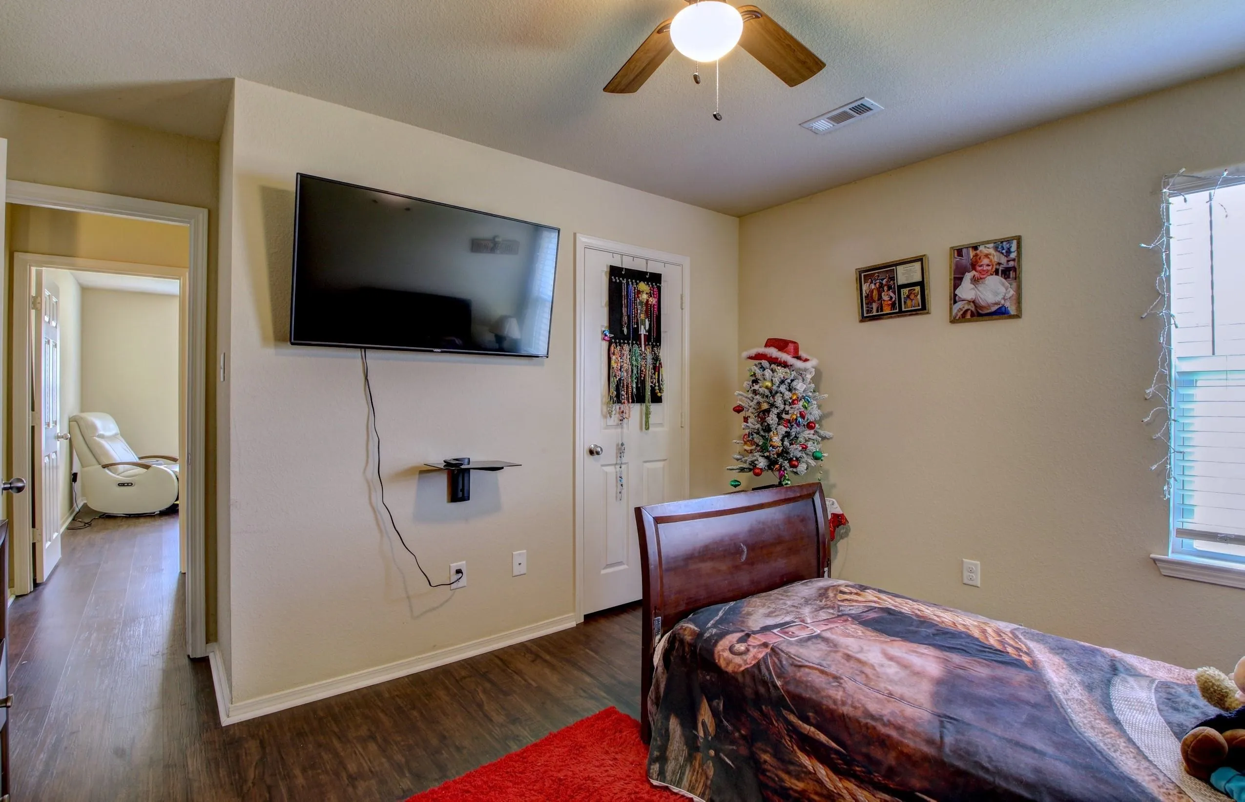 Property at 6048  Saddle hill - Image 31