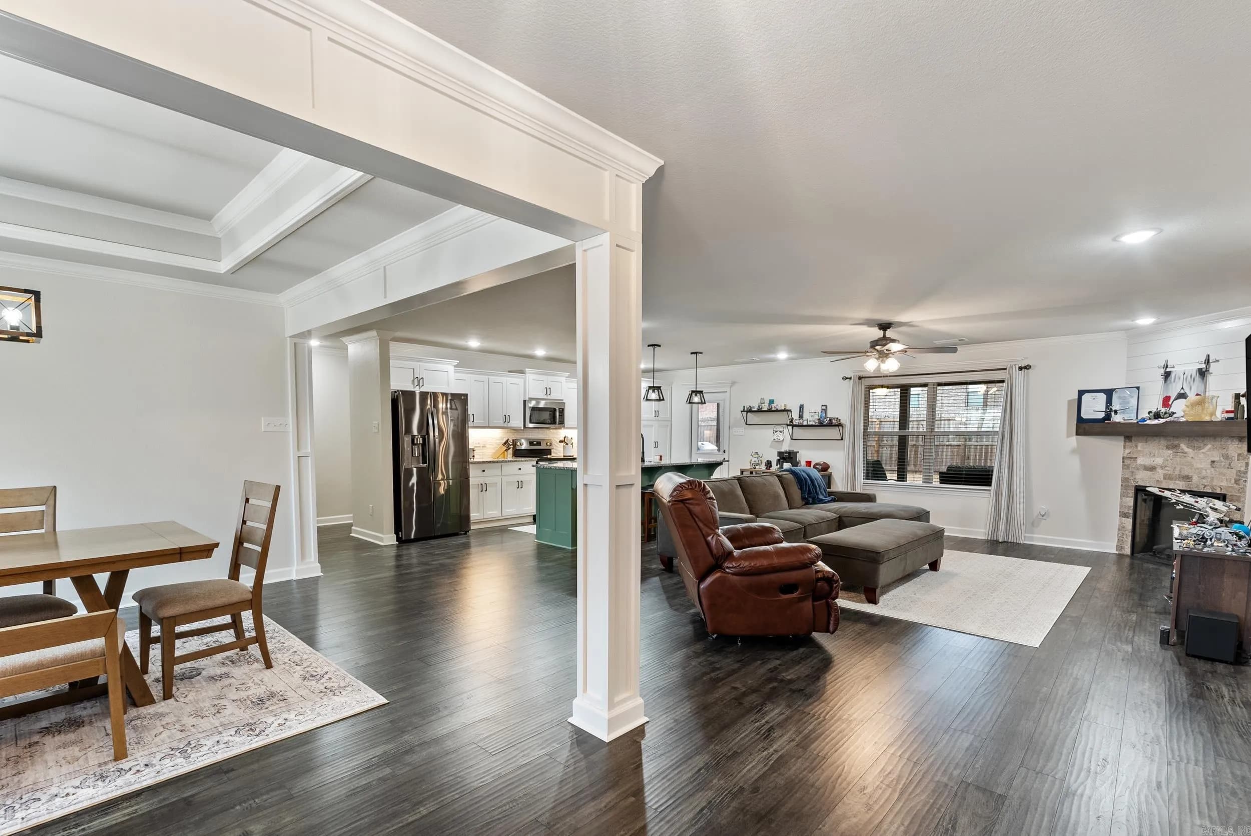 Property at 19  Cimarron - Image 6