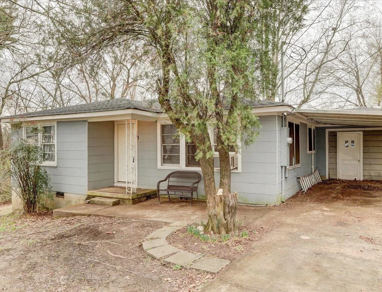 Property at 110  Gibbs - Image 2