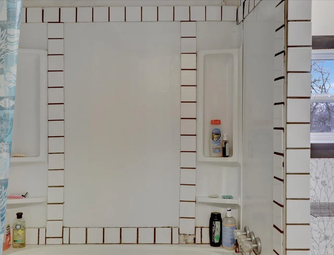 Property at 110  Gibbs - Image 14