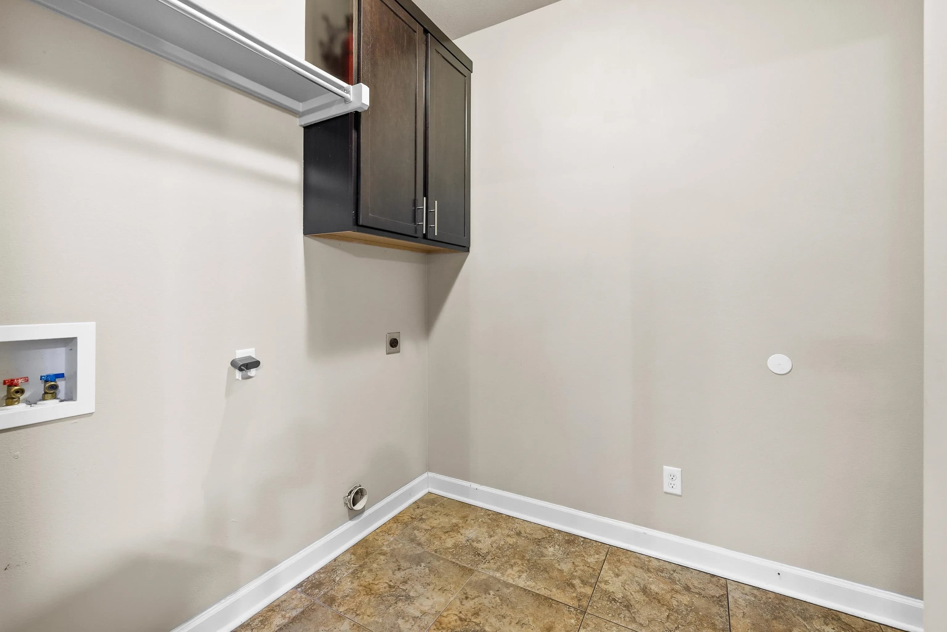 Property at 7003  Gemstone drive - Image 39