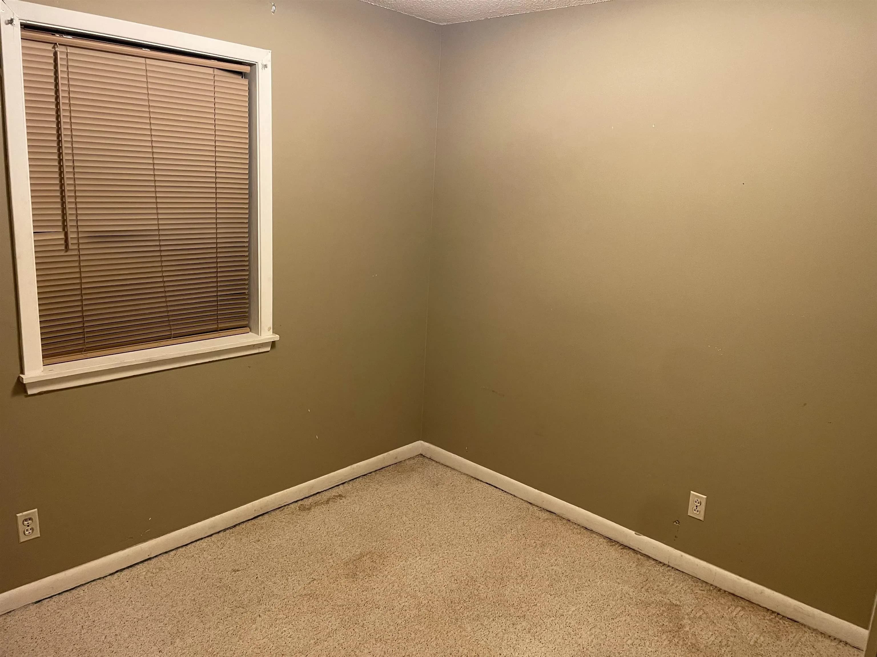 Property at 69  Sherwood - Image 16
