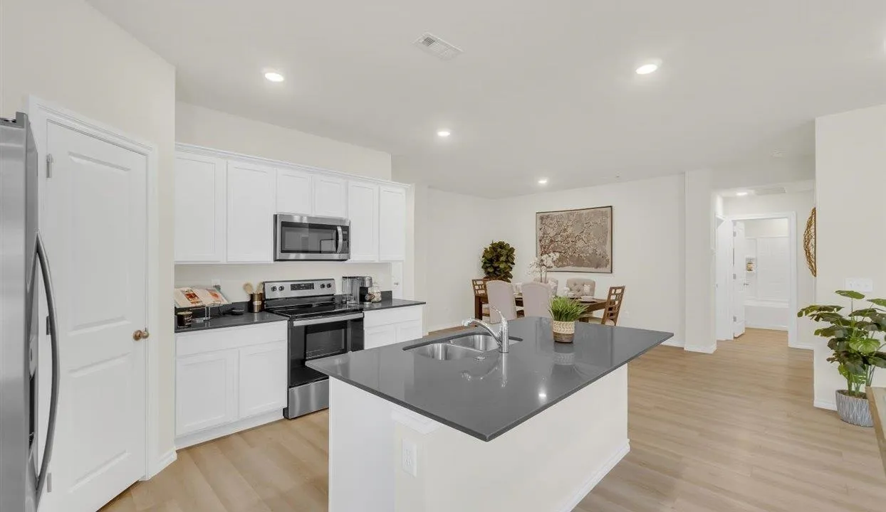 Property at 6115  Meridian - Image 11