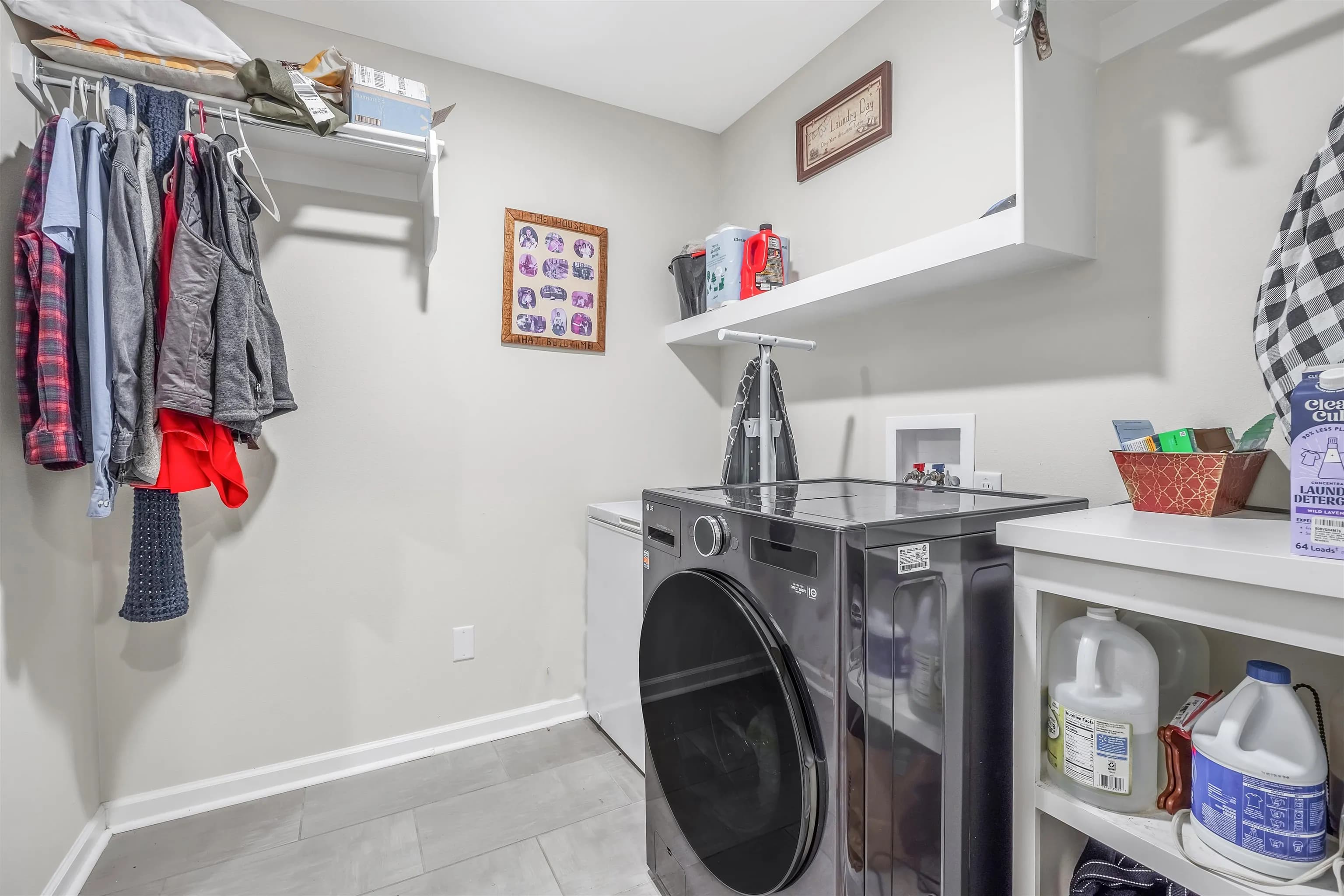 Property at 6217  Lewiston - Image 27