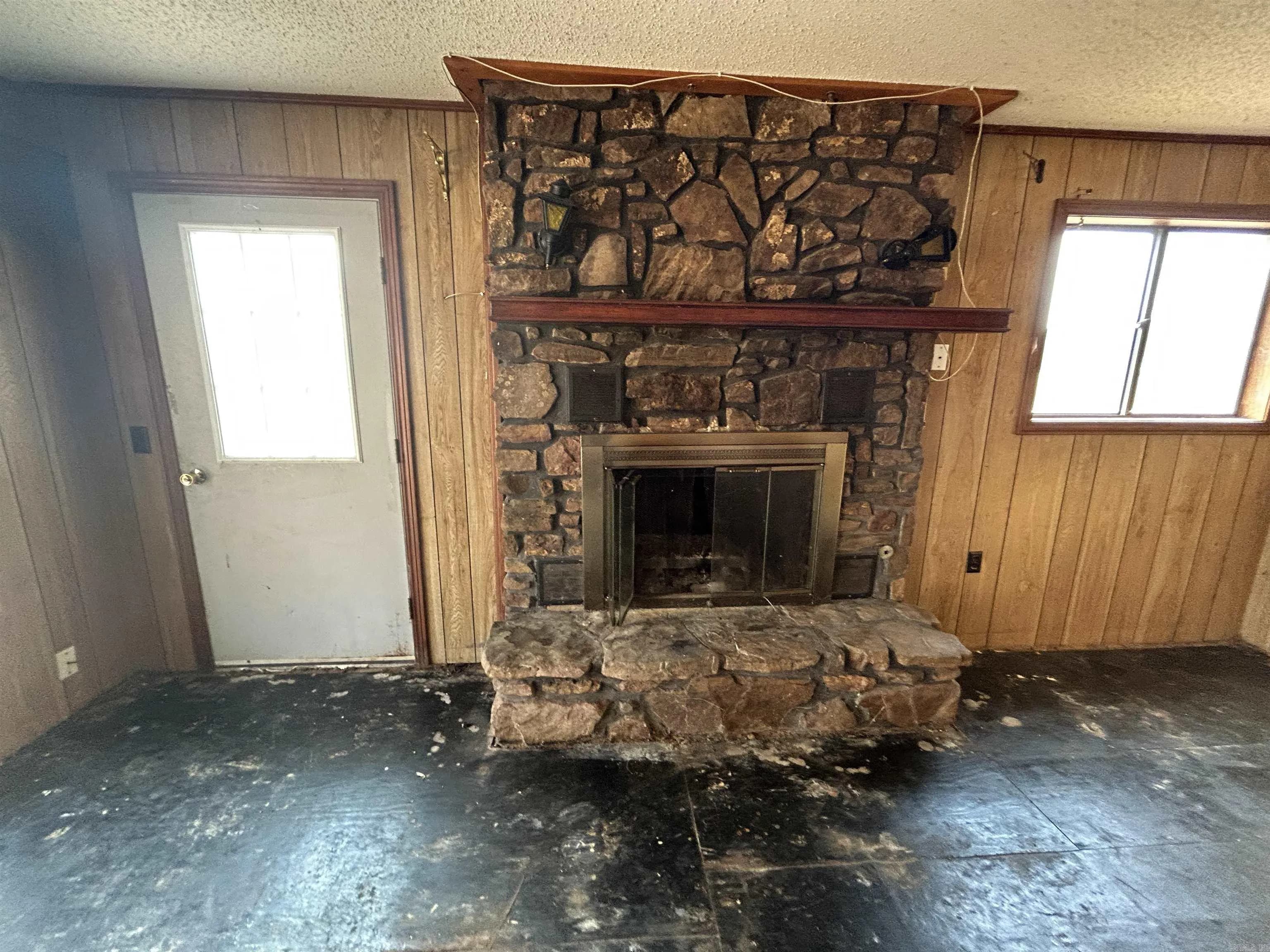 Property at 164  Cross - Image 16