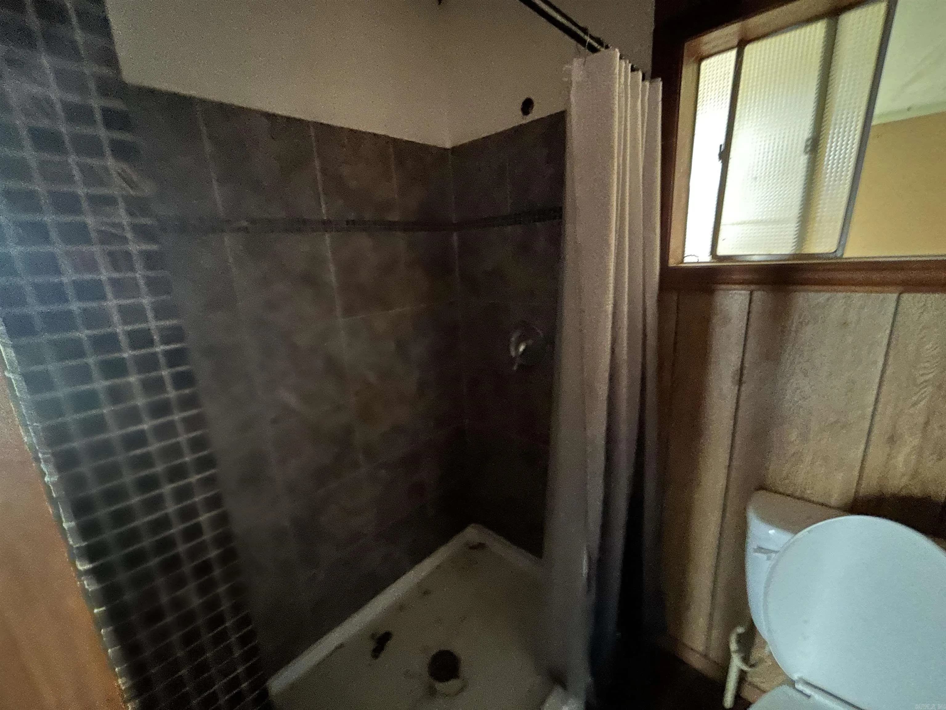 Property at 164  Cross - Image 21