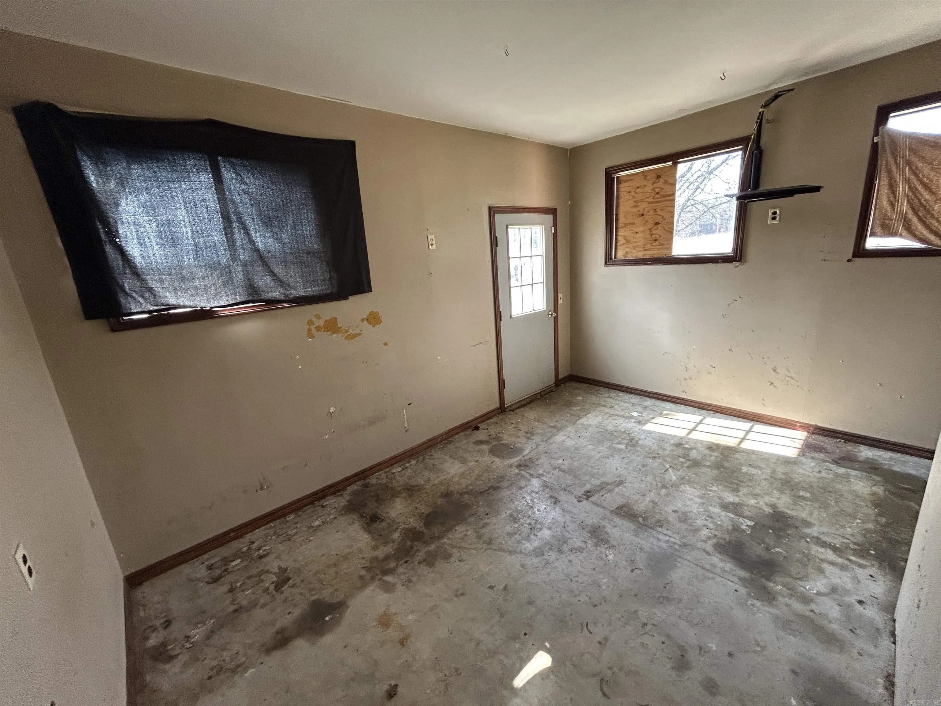 Property at 164  Cross - Image 18
