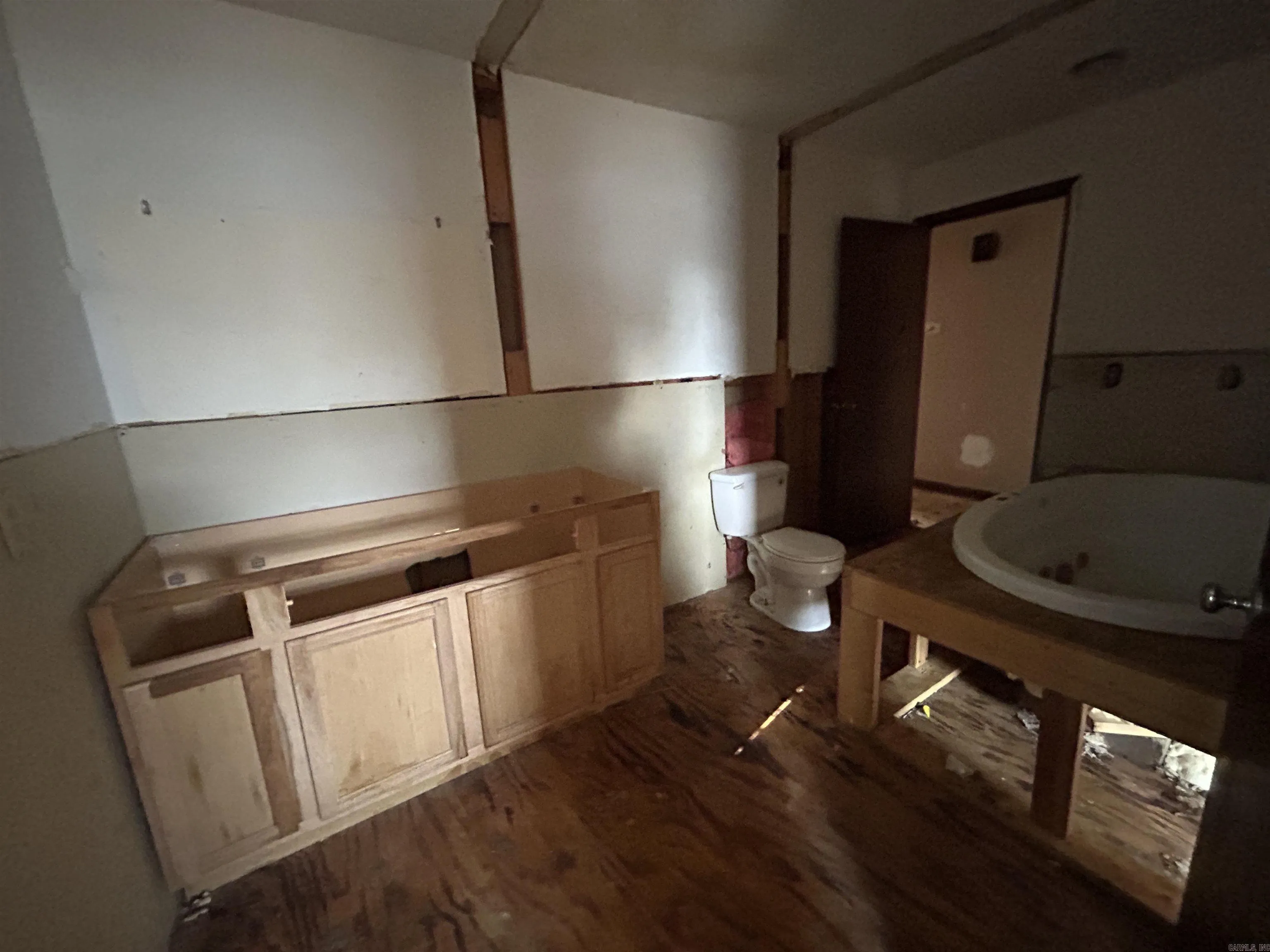 Property at 164  Cross - Image 24
