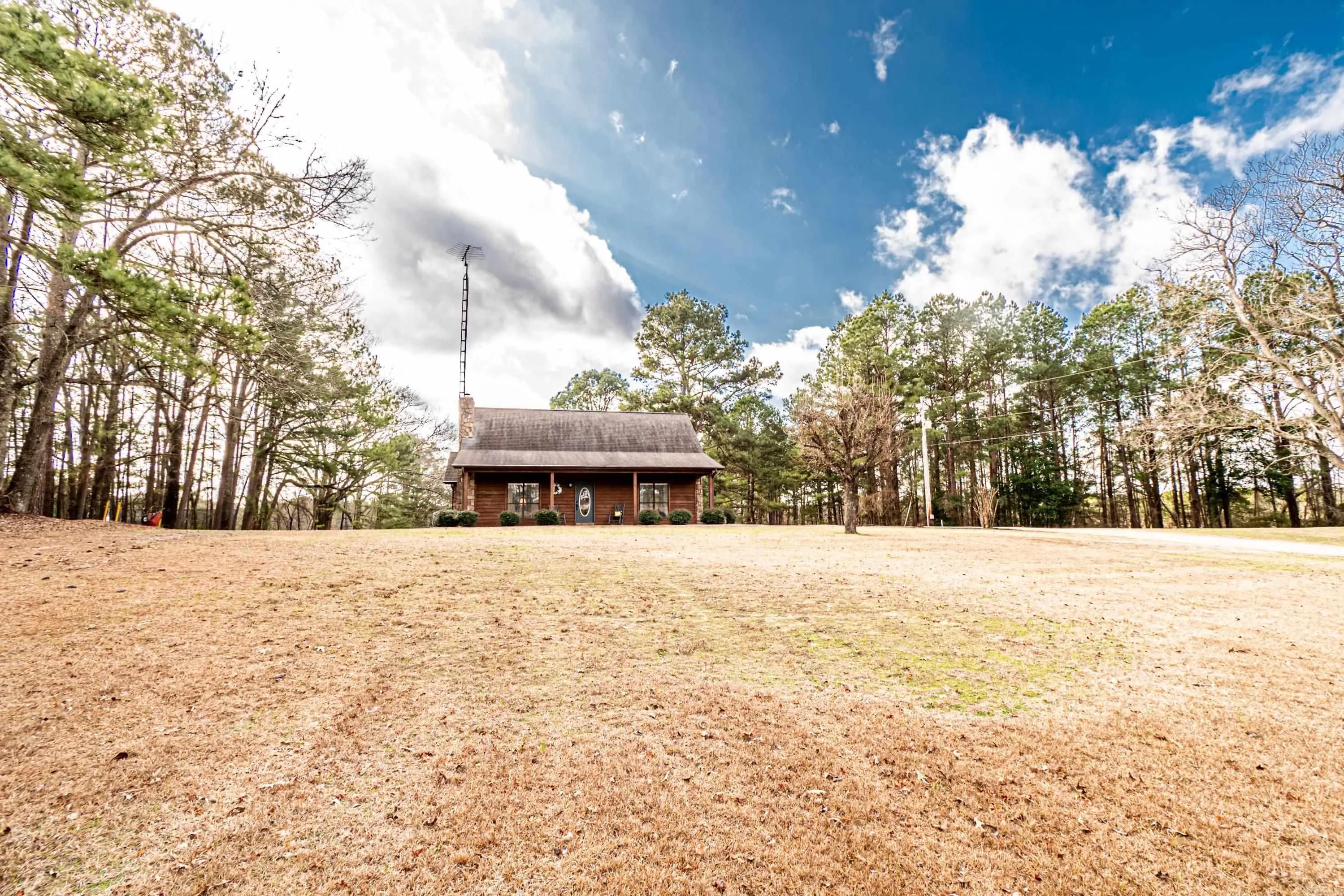 Property at 405  Cody rd - Image 1