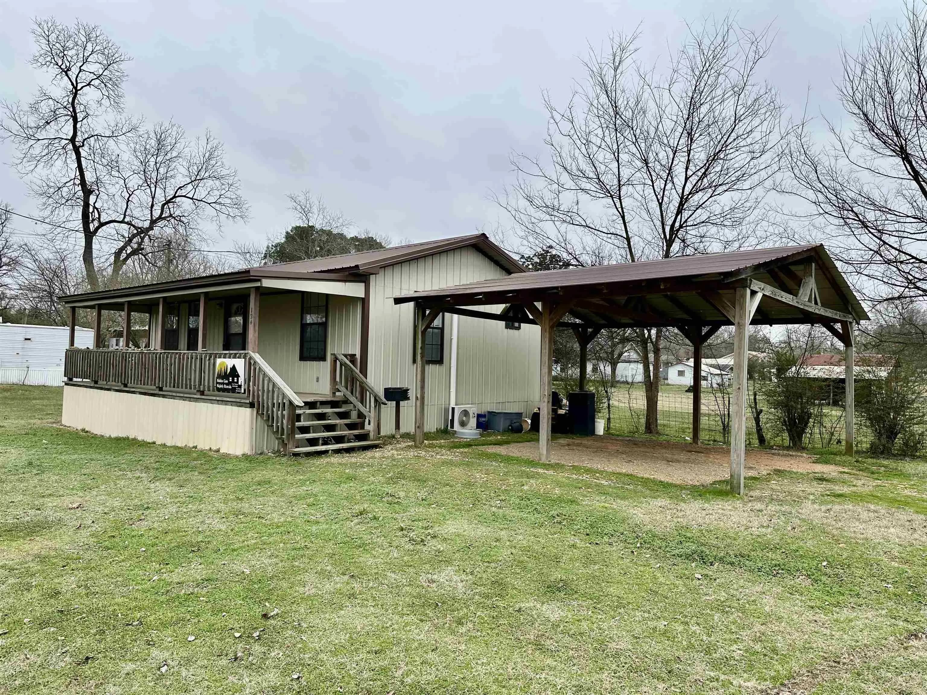 Property at 124 E 9th st - Image 2