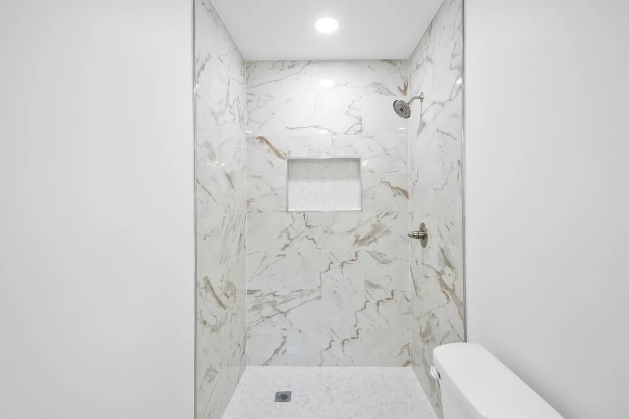Property at 7  Pleasant - Image 20