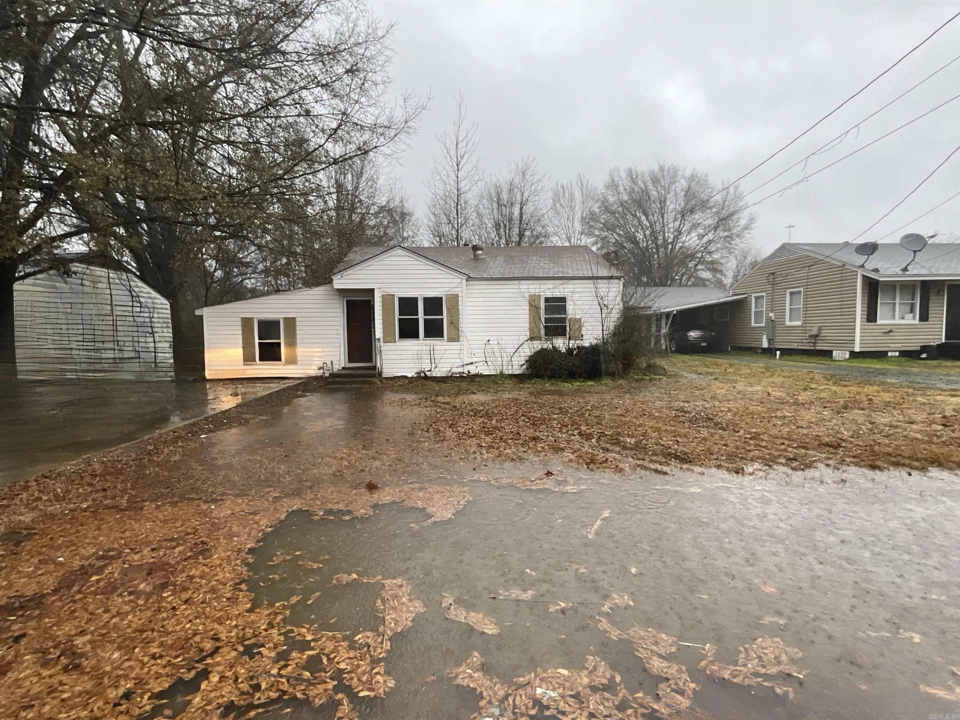 Property at 115 E Avenue h - Image 11