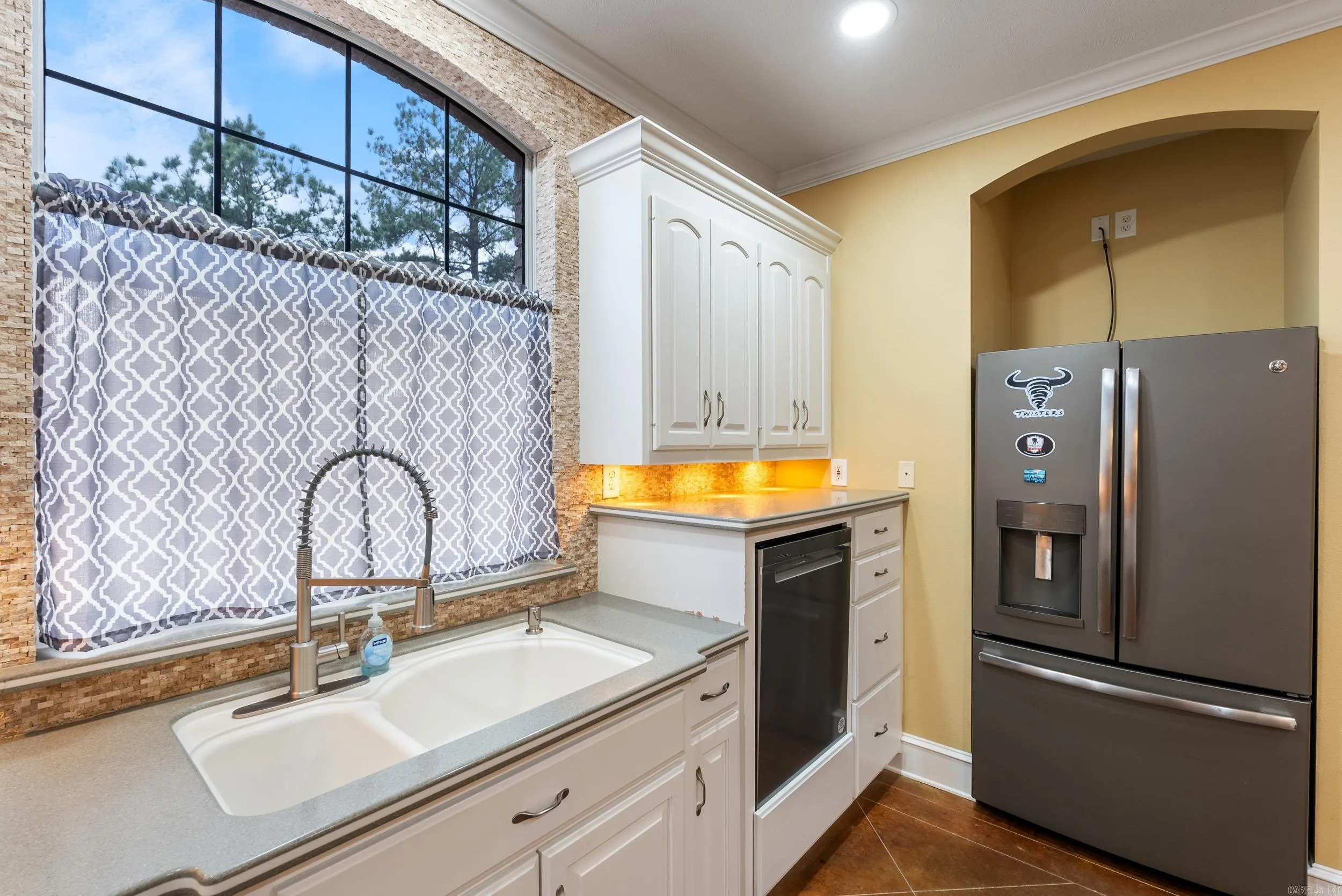 Property at 2990  Windamere dr - Image 29