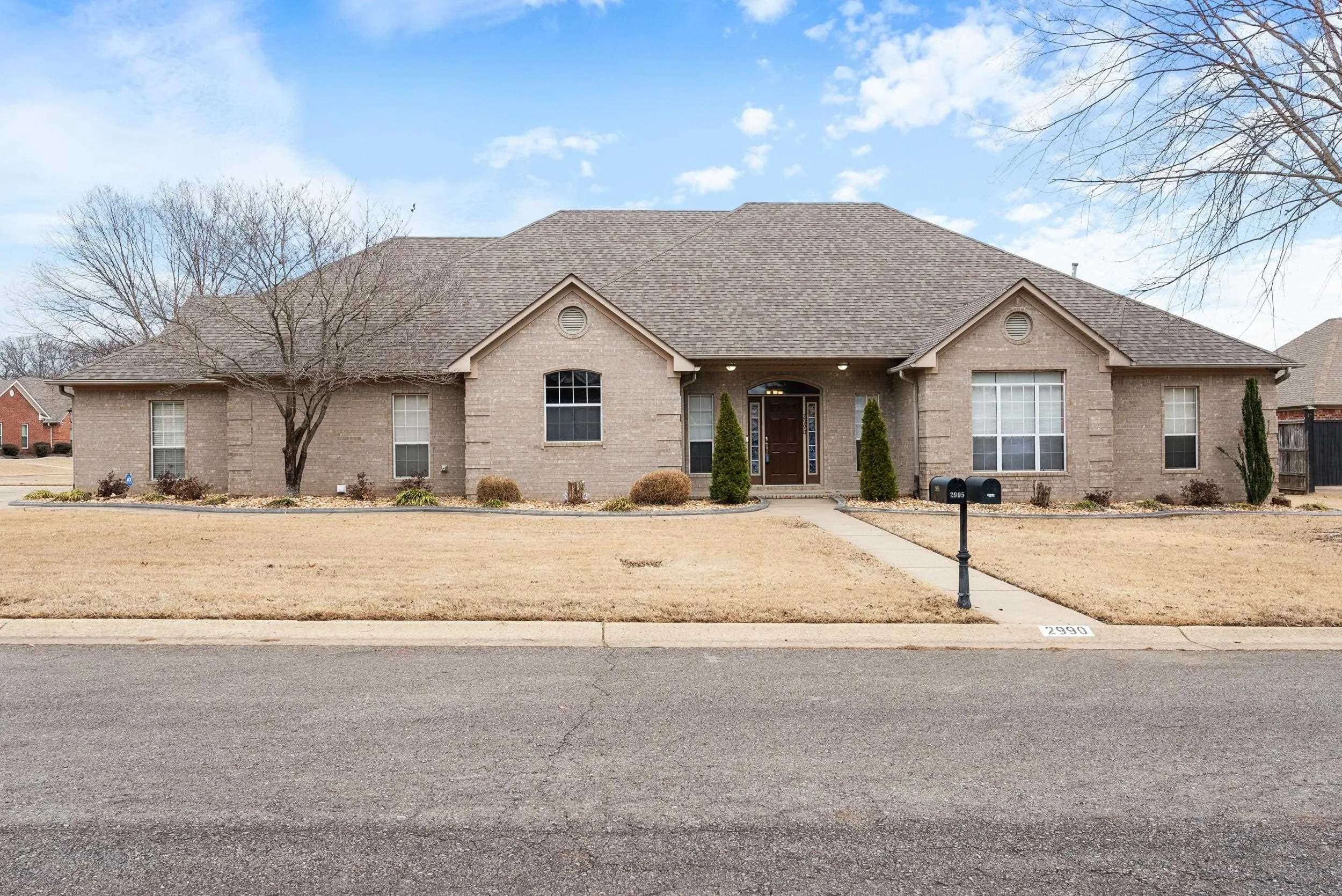 Property at 2990  Windamere dr - Image 31