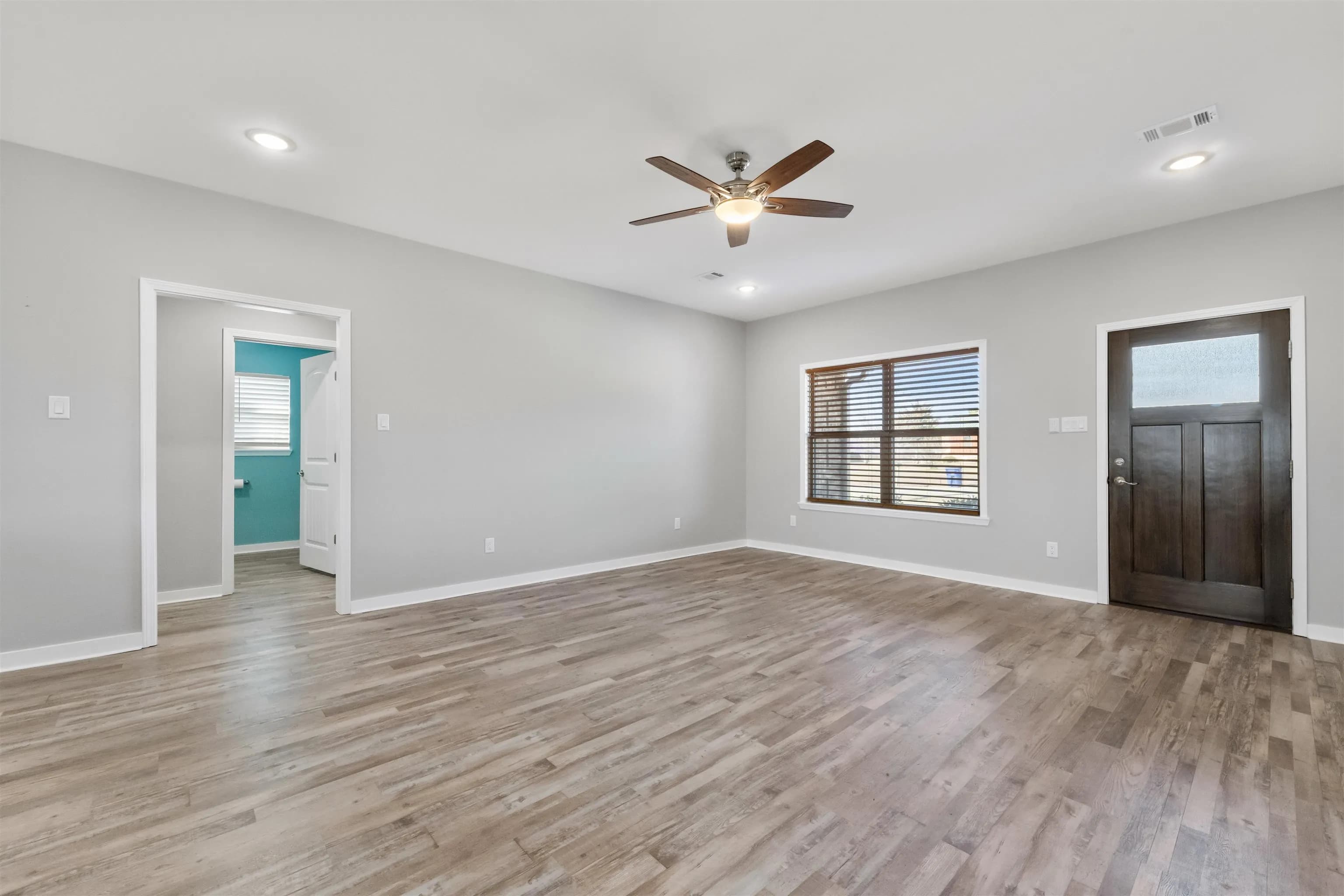 Property at 135  Lloyd henderson - Image 9