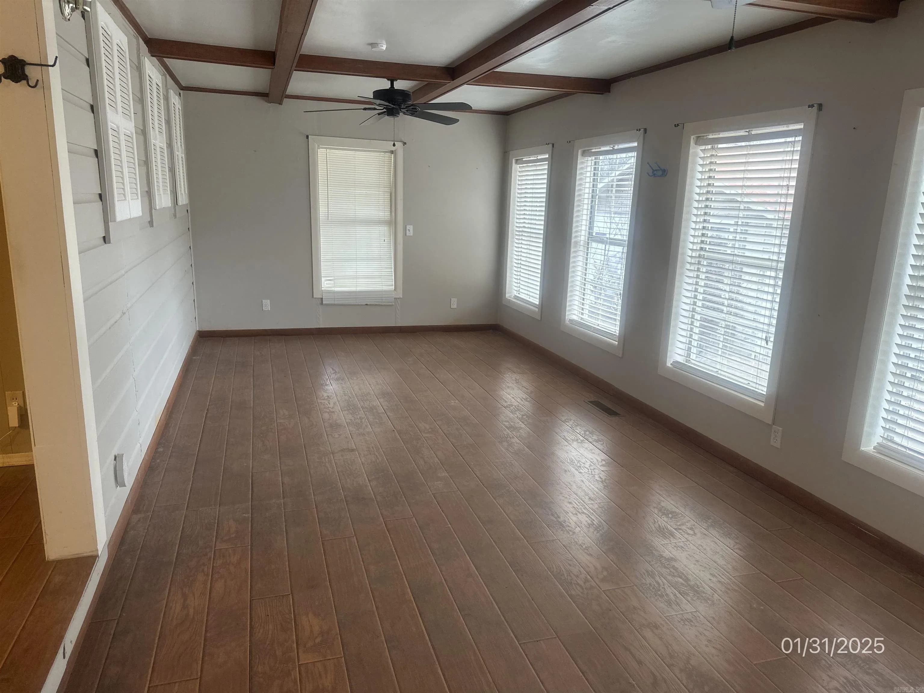 Property at 1013  Elm - Image 21