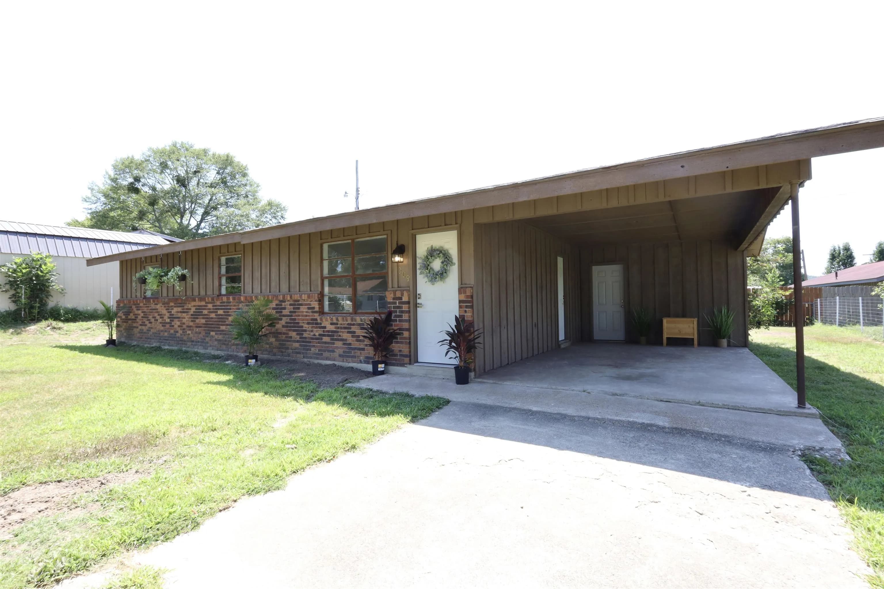 Property at 309  Pauline - Image 2