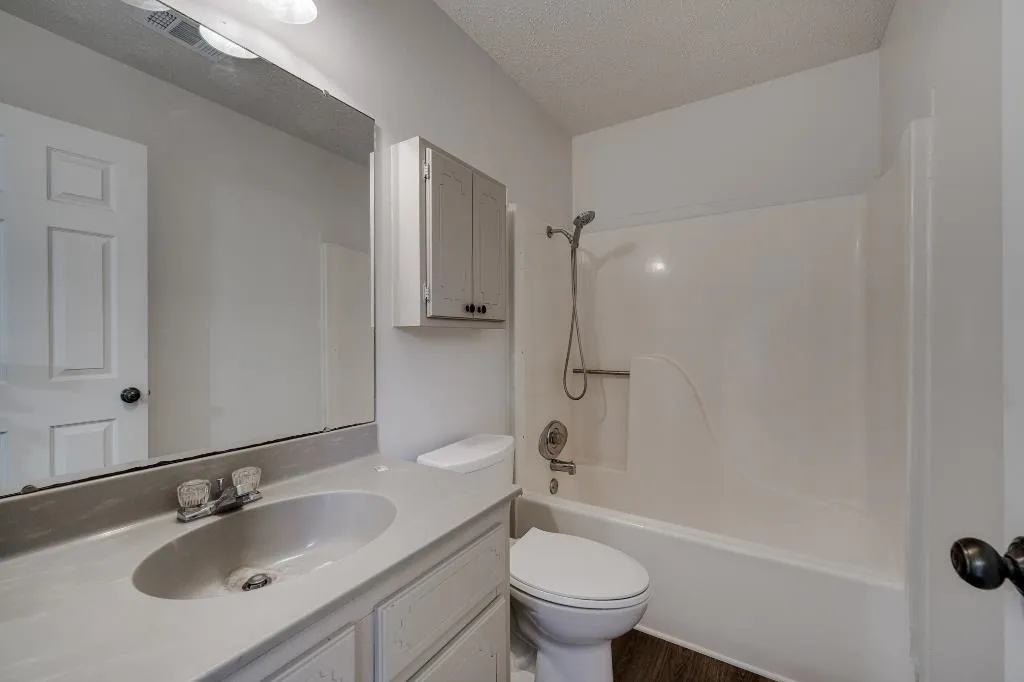 Property at 6 S Orchard - Image 17