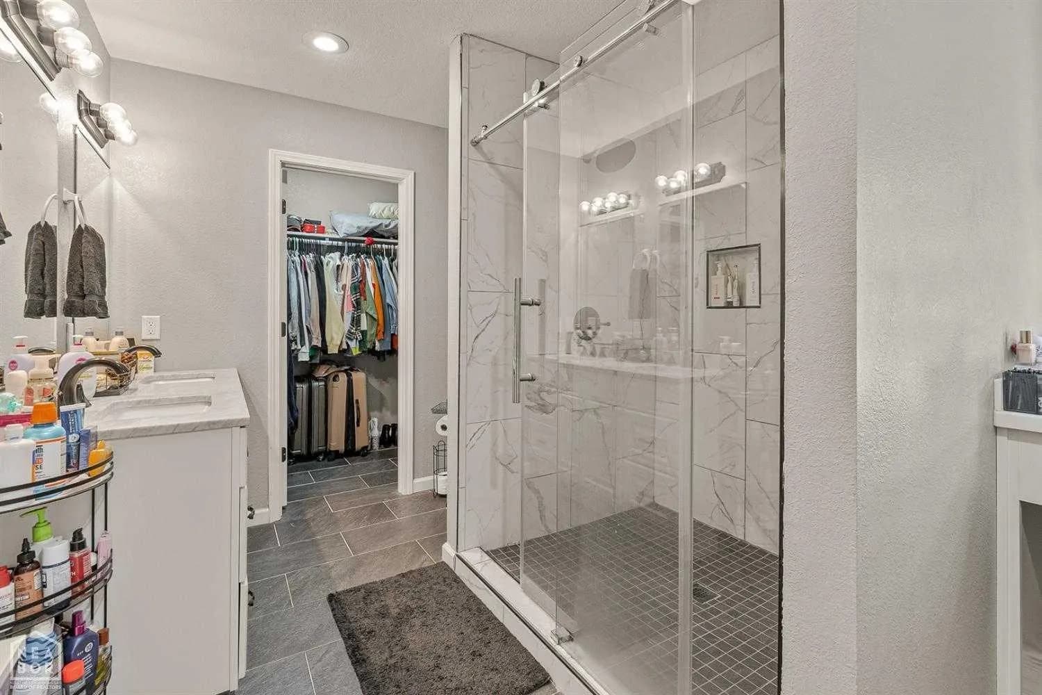 Property at 1105  Ava - Image 10