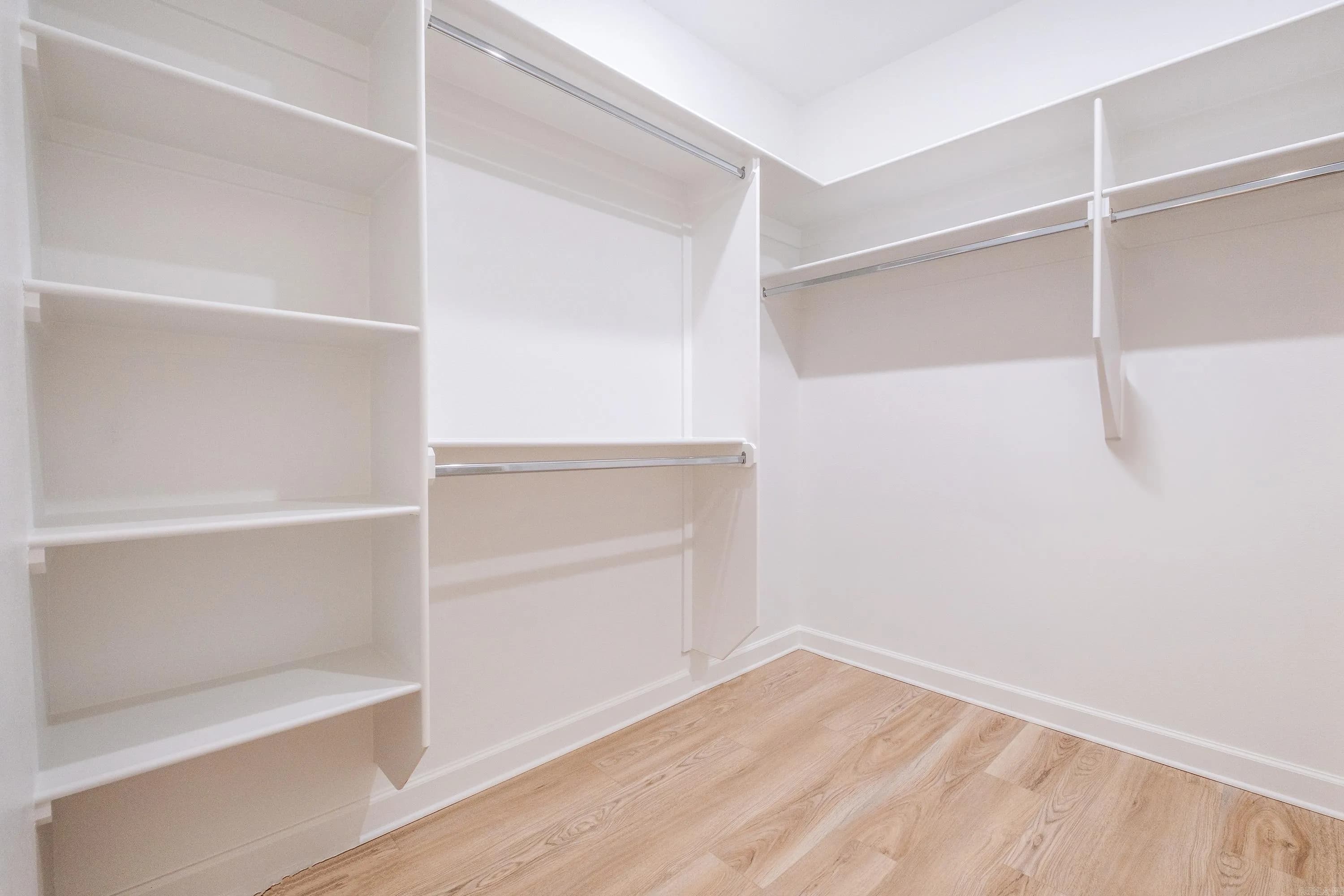 Property at 21  Walnut - Image 25