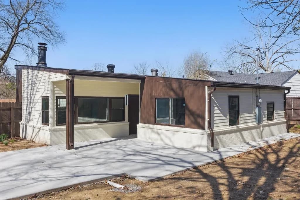 Property at 2801  Circlewood - Image 38