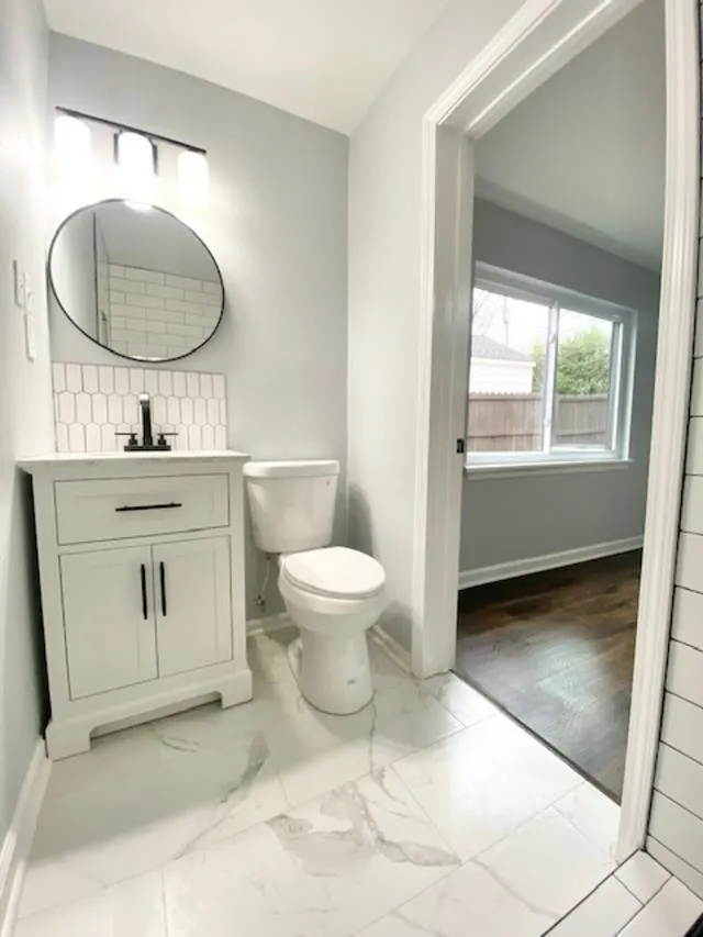 Property at 2801  Circlewood - Image 24