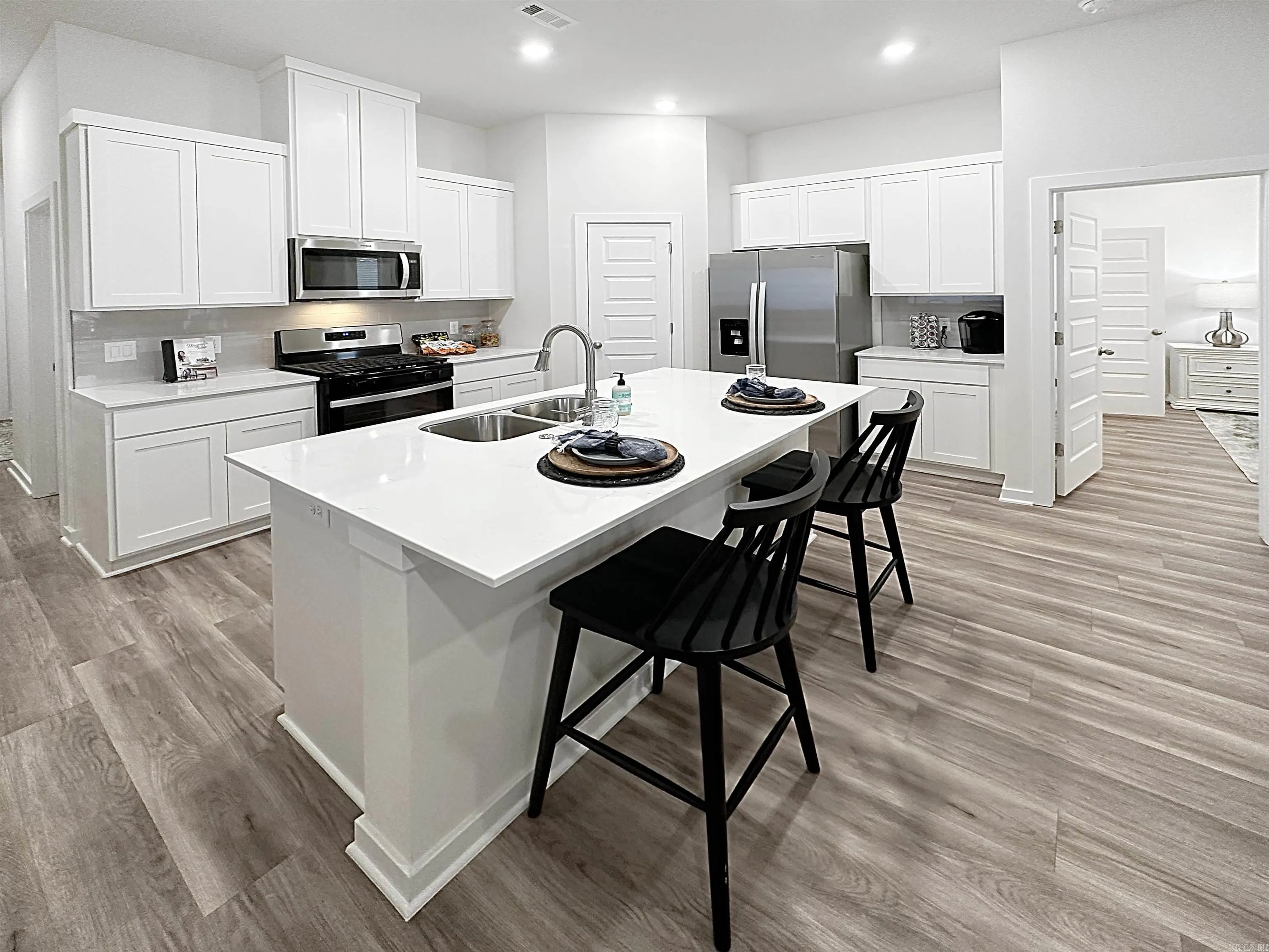 Property at 10409  Leyland - Image 3