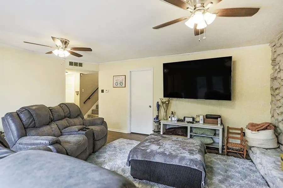 Property at 3800  Bunker hill - Image 26