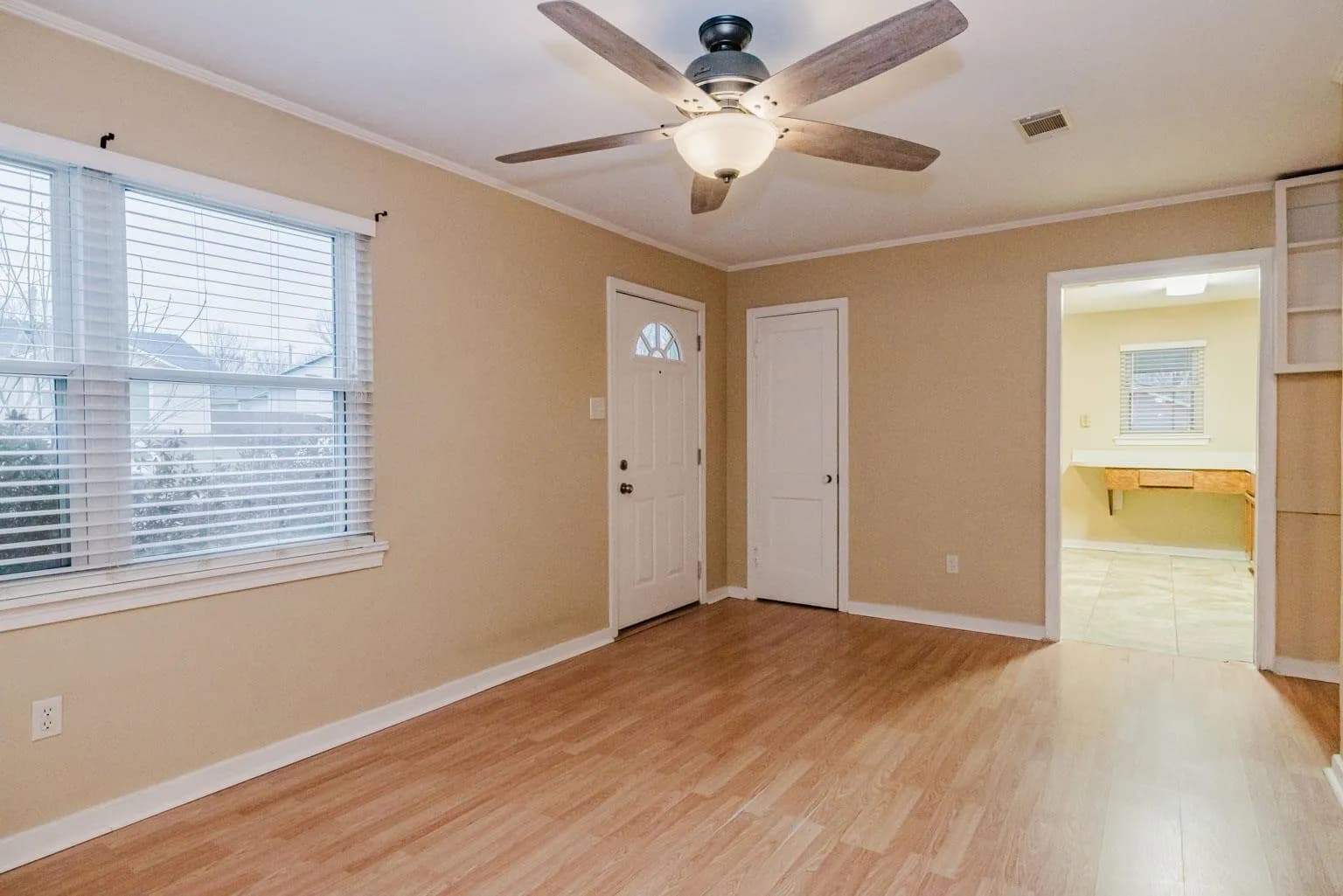 Property at 624  Dalewood - Image 4