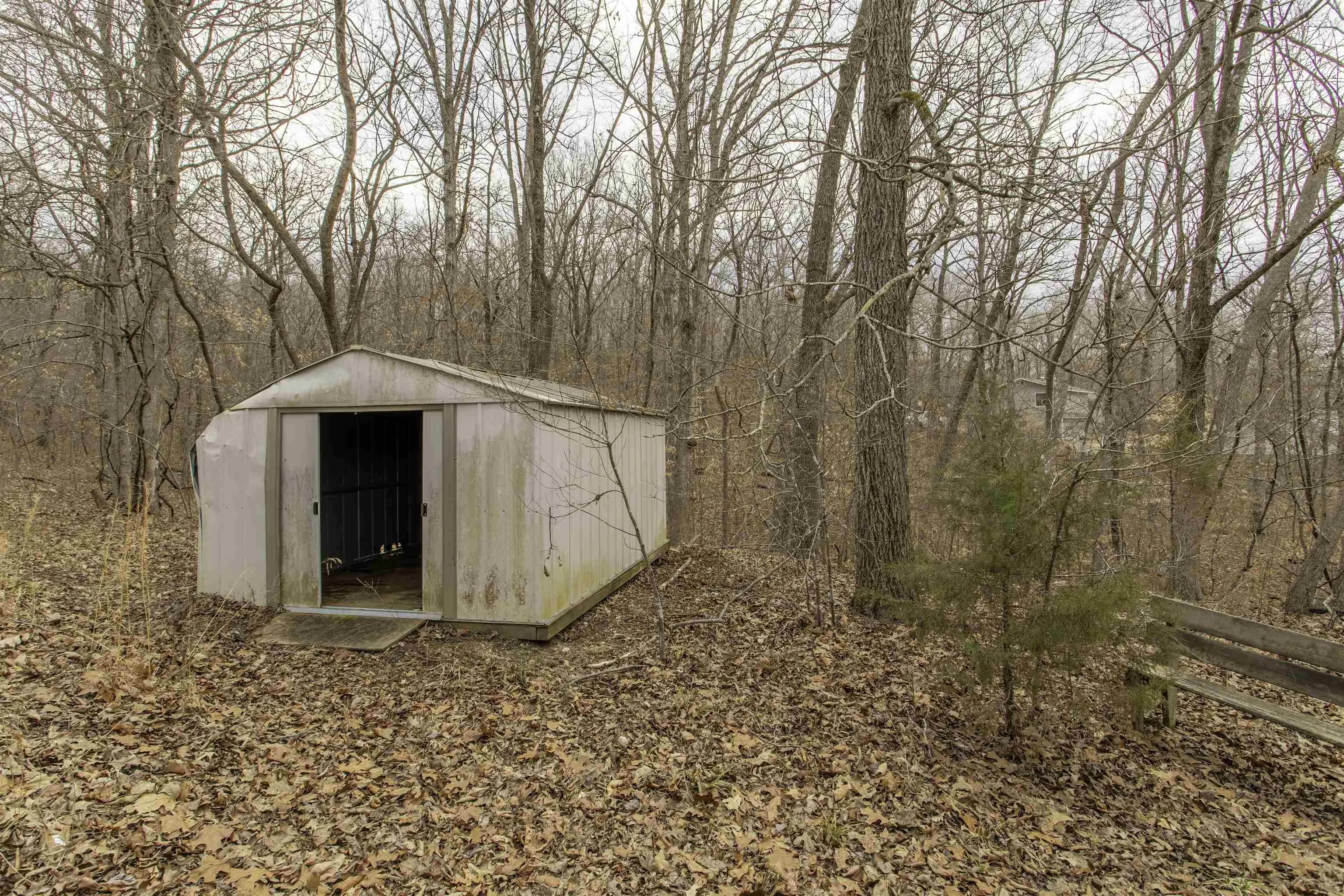 Property at 601  Woodland hills - Image 29